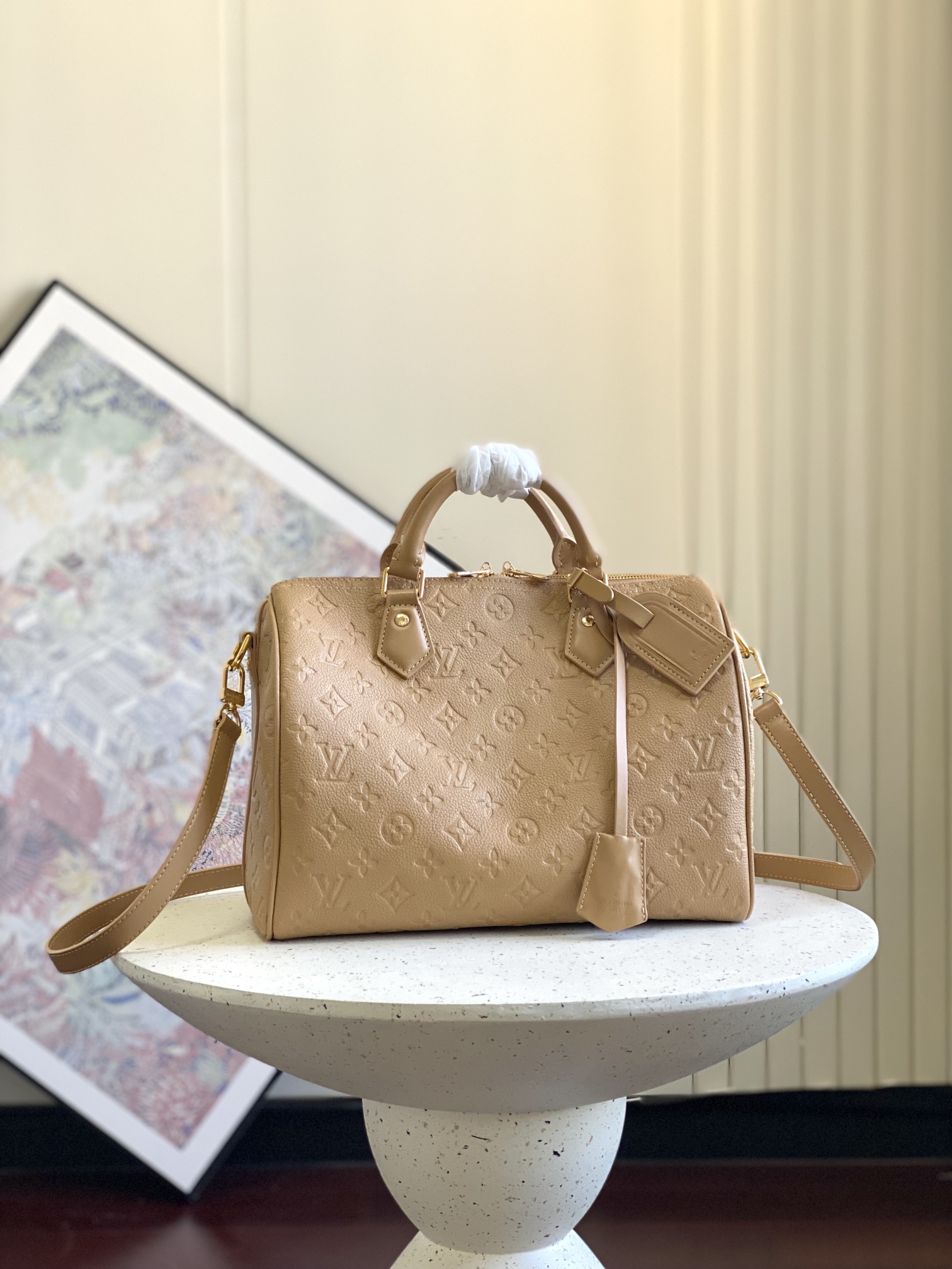 NO:202004,Genuine grade Top original order, dynamic chip, SPEEDY SOFT 30 handbag】 m47186 black m11323 light brown (embossed) This Speedy Soft 30 handbag is rejuvenated. The classic design of Speedy handbag is made of Monogram Empreinte leather and suede cowhide lining. Whether it is hand-held, cross-body or shoulder-back, it can create a trendy shape 21 x 17 x 30 cm, LV [top original order], louis vuitton, cowhide19860909正品级 顶级原单 ,动态芯片,SPEEDY SOFT 30 手袋】 m47186 黑色 m11323 浅棕色（压花） 本款 Speedy Soft 30 手袋焕新 Speedy 手袋的经典设计,以 Monogram Empreinte 皮革和绒面牛皮革内衬塑造轻盈柔软的构型.无论手拎、斜挎或肩背,均可打造潮流造型尺寸21 x 17 x 30 厘米,LV【顶级原单】,louis vuitton,cowhide,Bag
