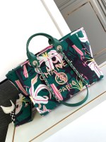Chanel Sacs À Main Vert Imprimé La plage 1 Chanel Sacs À Main Vert Imprimé La plage