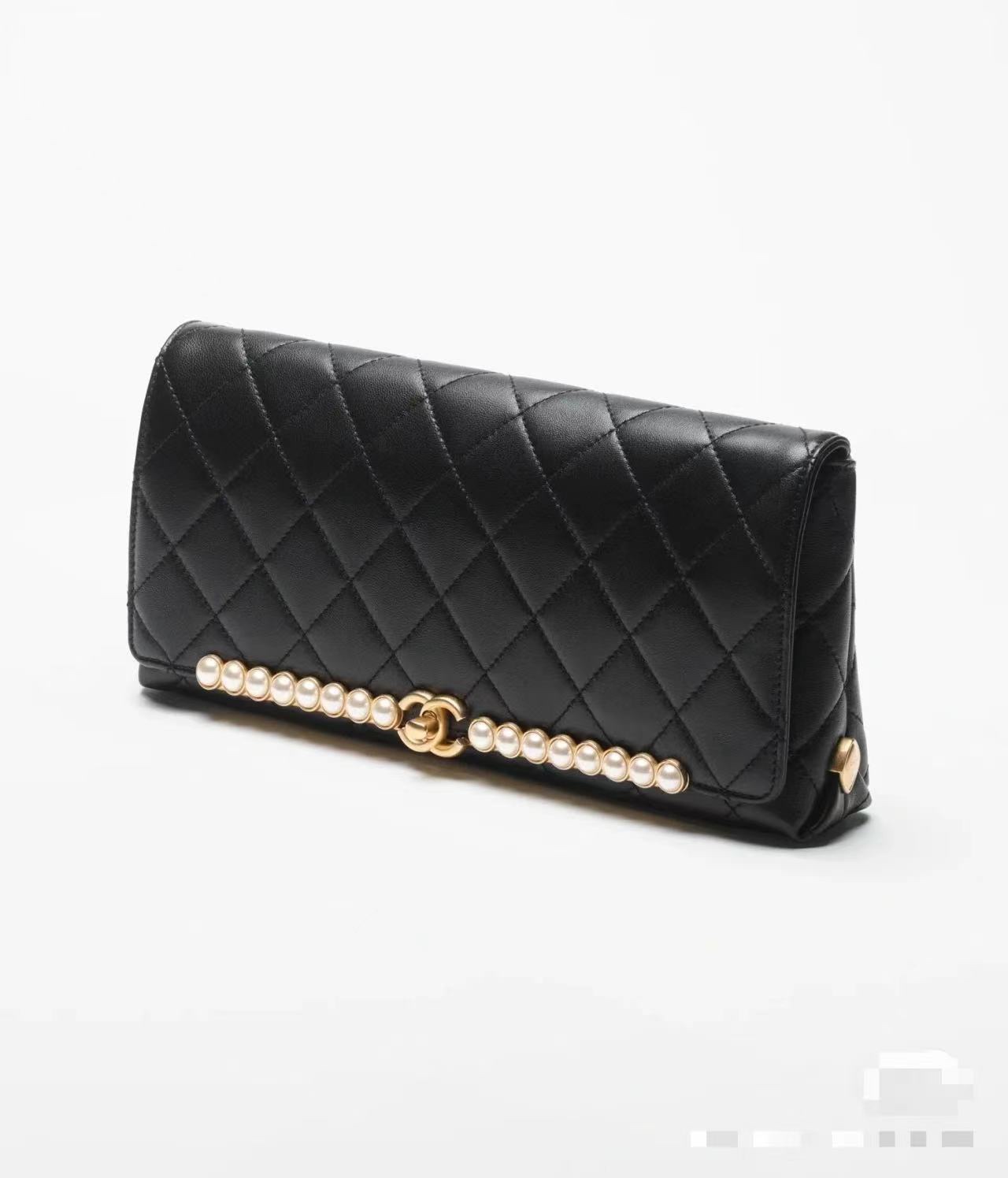 CHANEL 23K new clutch bag is so beautiful!