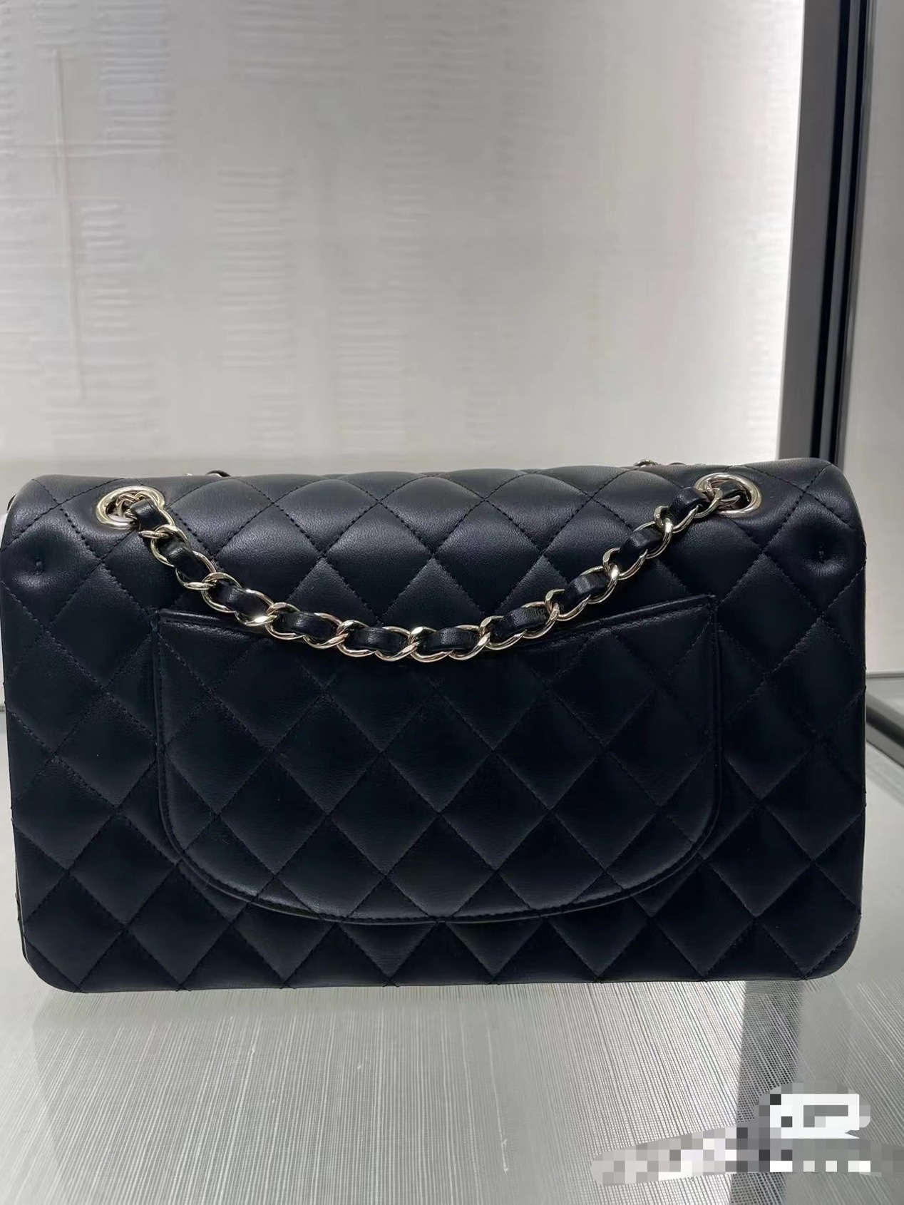 ChristmasA great gift, the 25cm classic CHANEL24C badge series! Chanel badge model is my own "Collector Series"