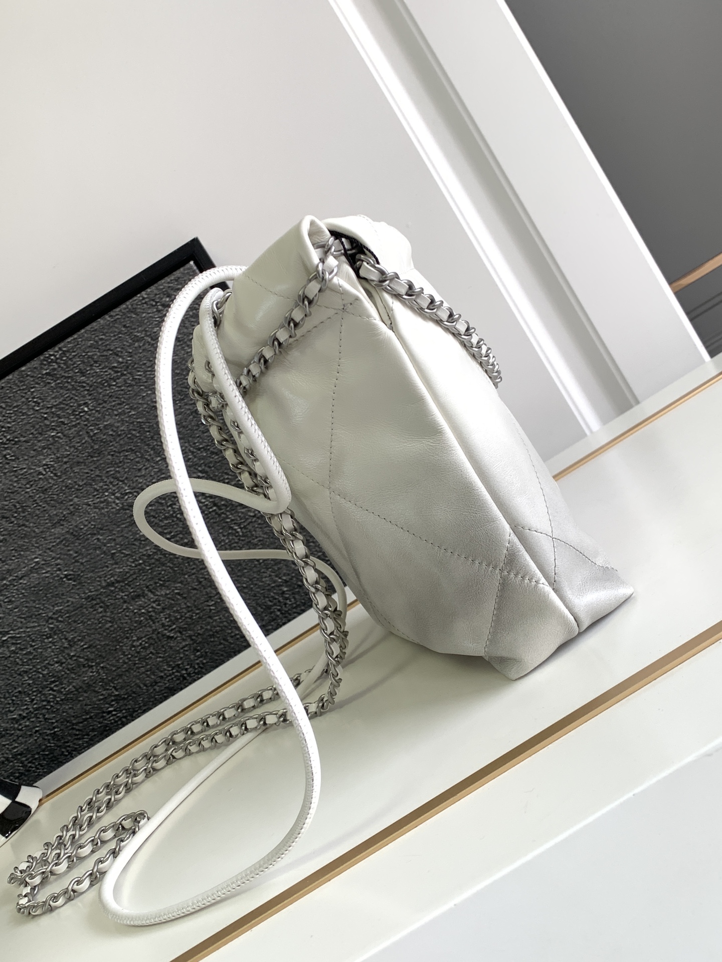 [Chanel Women