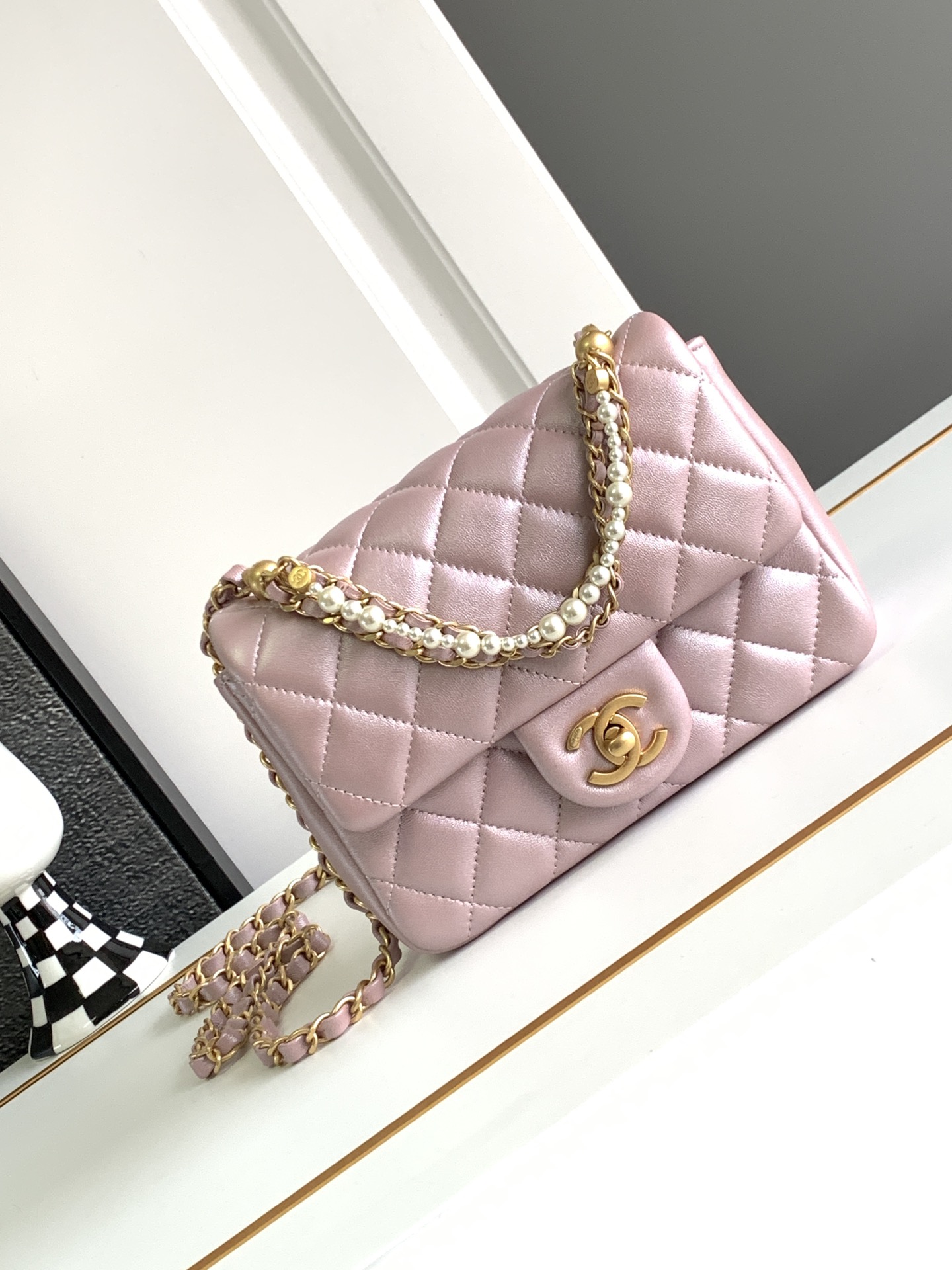 Wholesale Sale
 Chanel Classic Flap Bag Crossbody & Shoulder Bags Black Gold Pink Chains