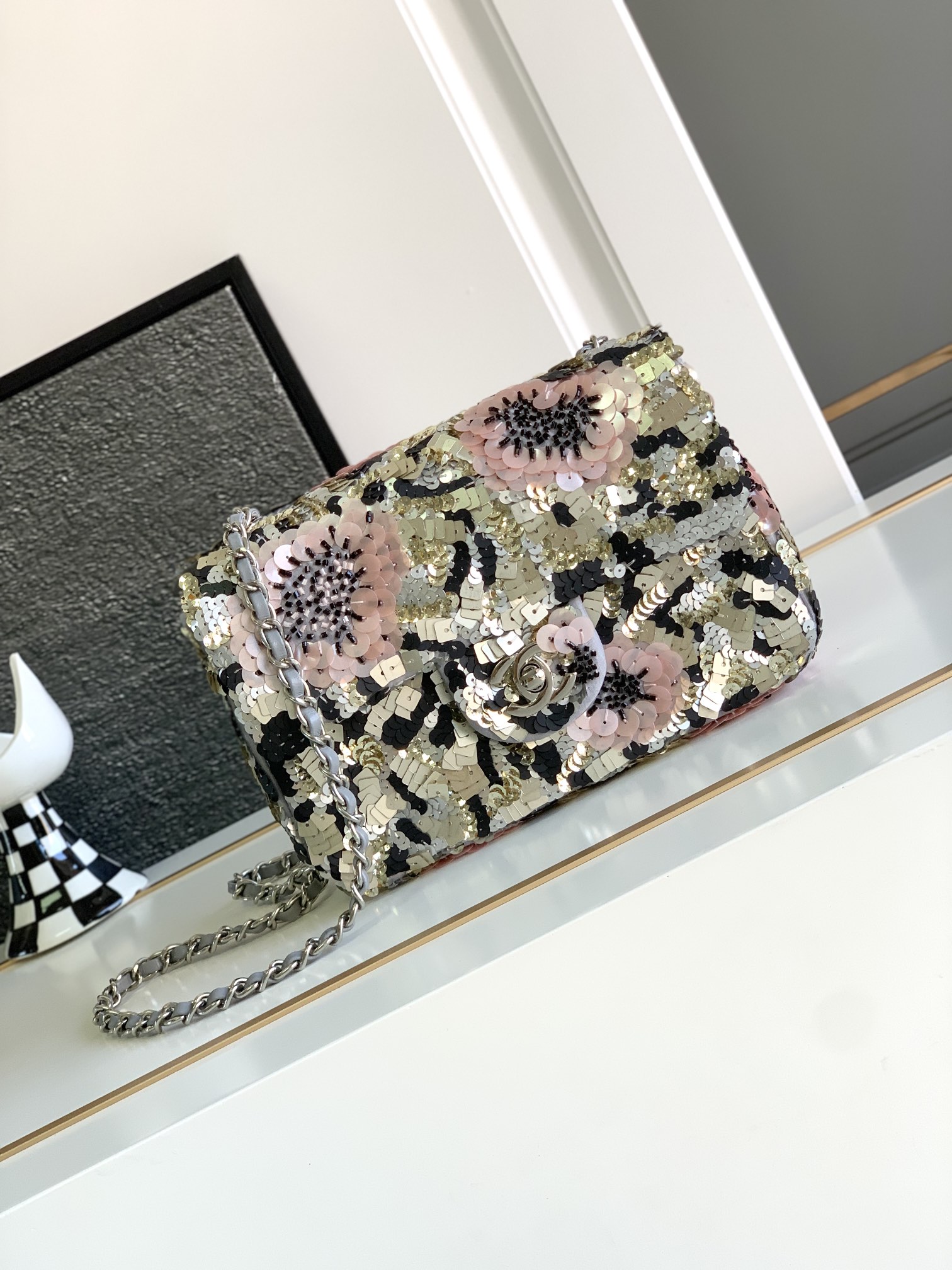 Chanel Classic Flap Bag Crossbody & Shoulder Bags Set With Diamonds Weave Vintage Mini