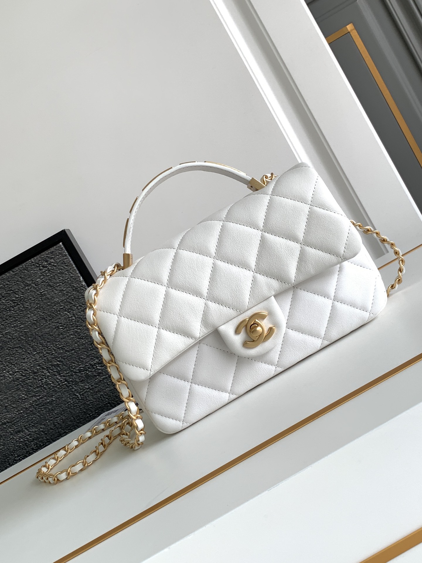 Sito Web di alta qualità
 Chanel Classic Flap Bag Borse Crossbody & Borse a Tracolla Nero Oro Bianco Incisione