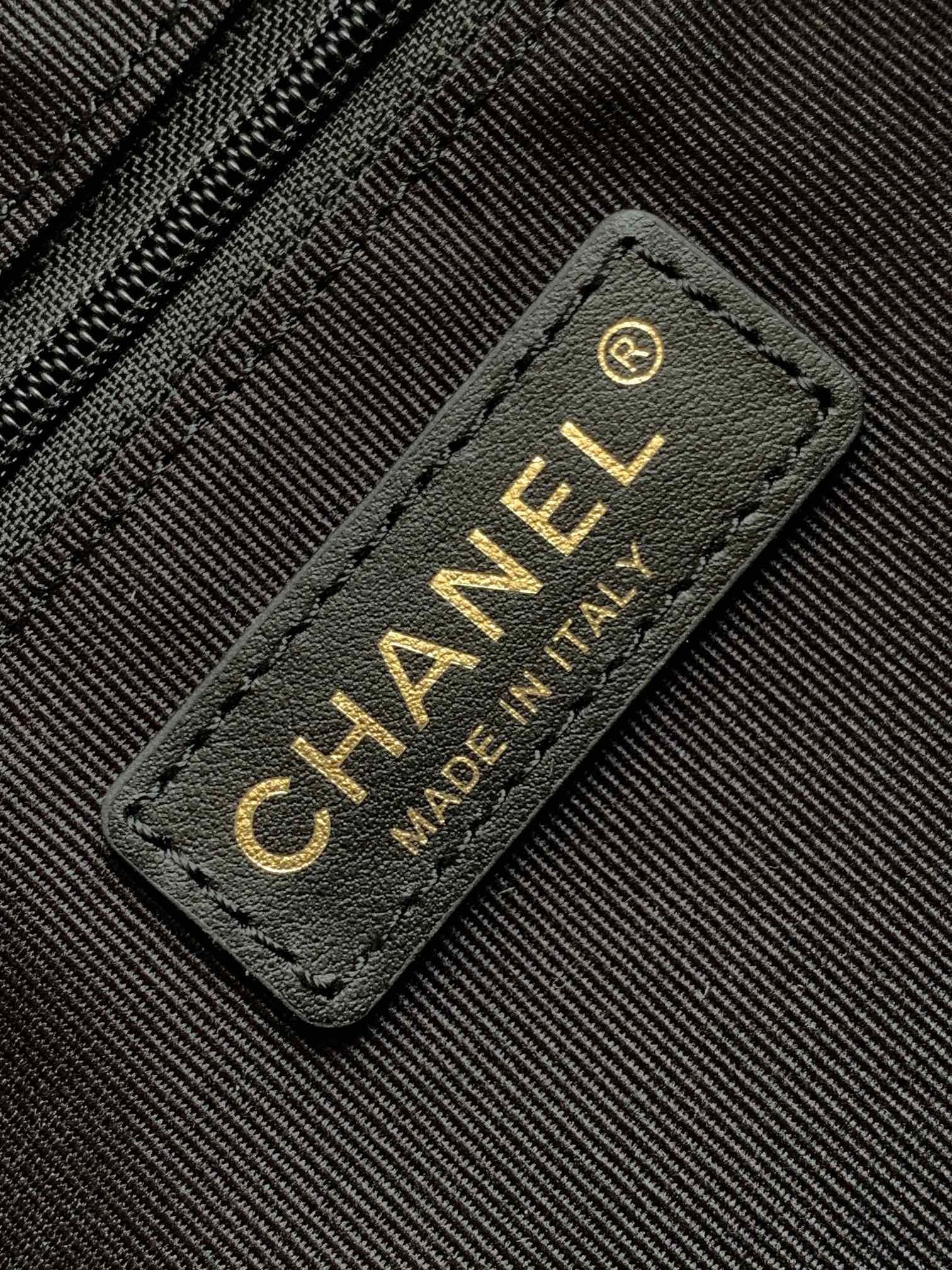 CHANEL 24P Maxi Hobo Bag - Bag 9