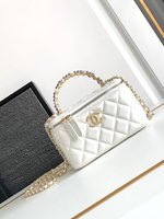 Designer Fashion Replica
 Chanel Replicas
 Crossbody & Shoulder Bags Black White Oil Wax Leather