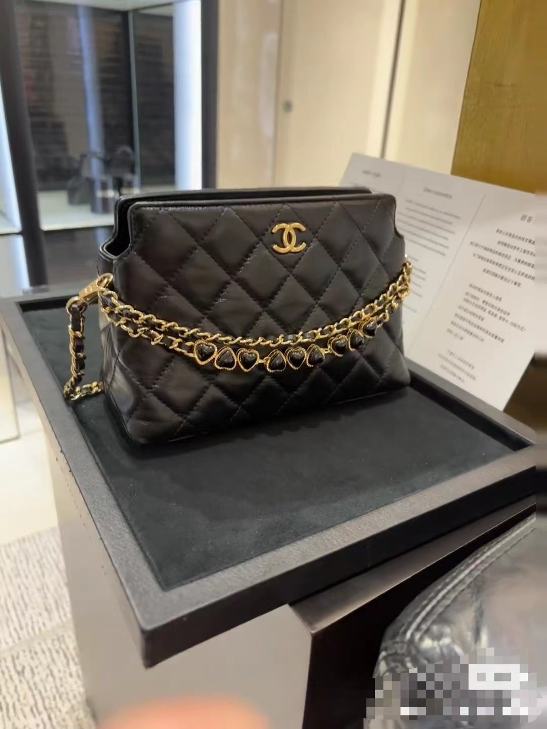 珐琅扣❤️‍🔥❤️‍🔥hanel24p新品包包👛觉得好看,上身发现特别好看 2