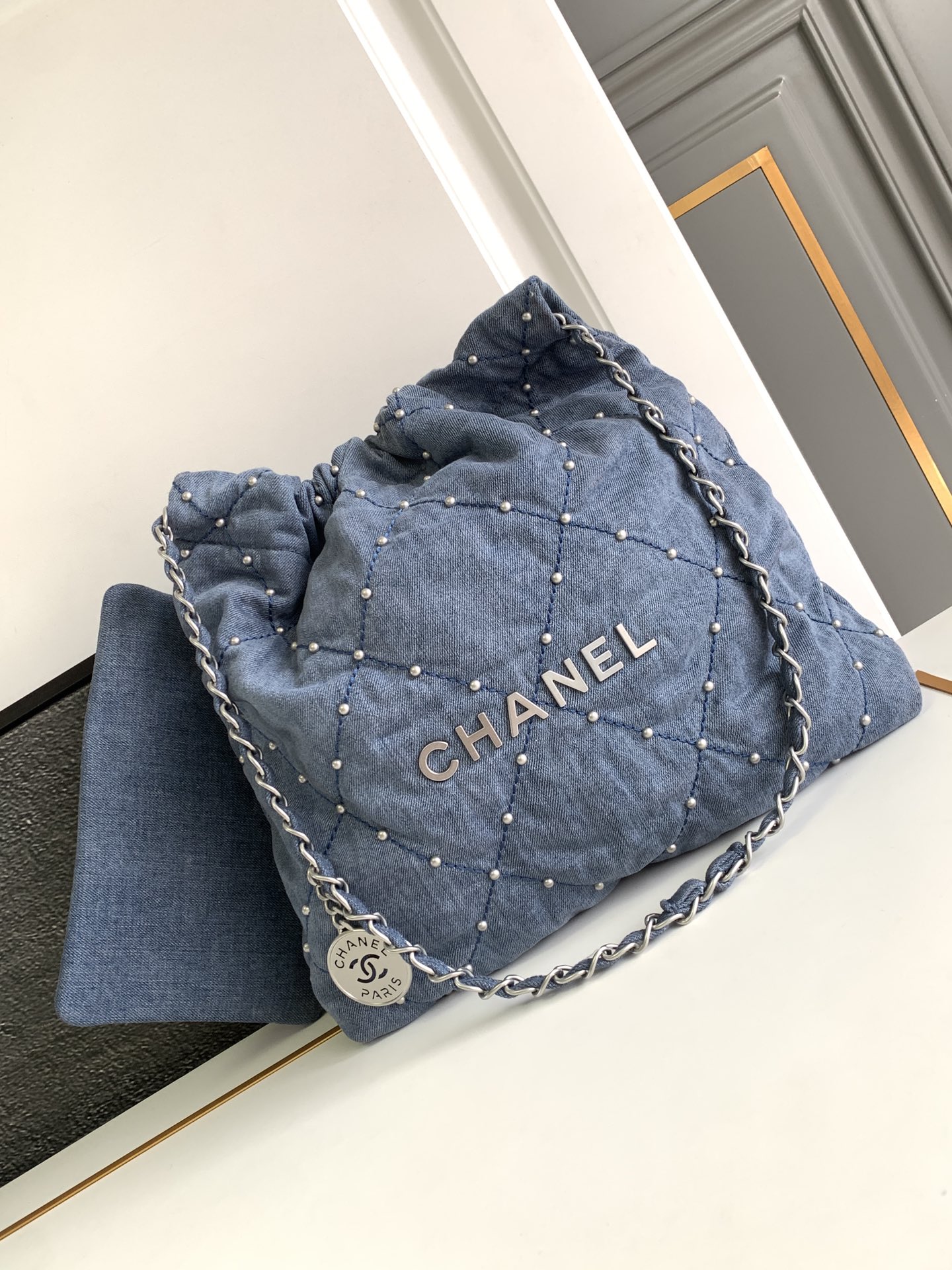 Chanel Bolsos cruzados y bandoleras Azul vaquero Colección primavera – verano Mini