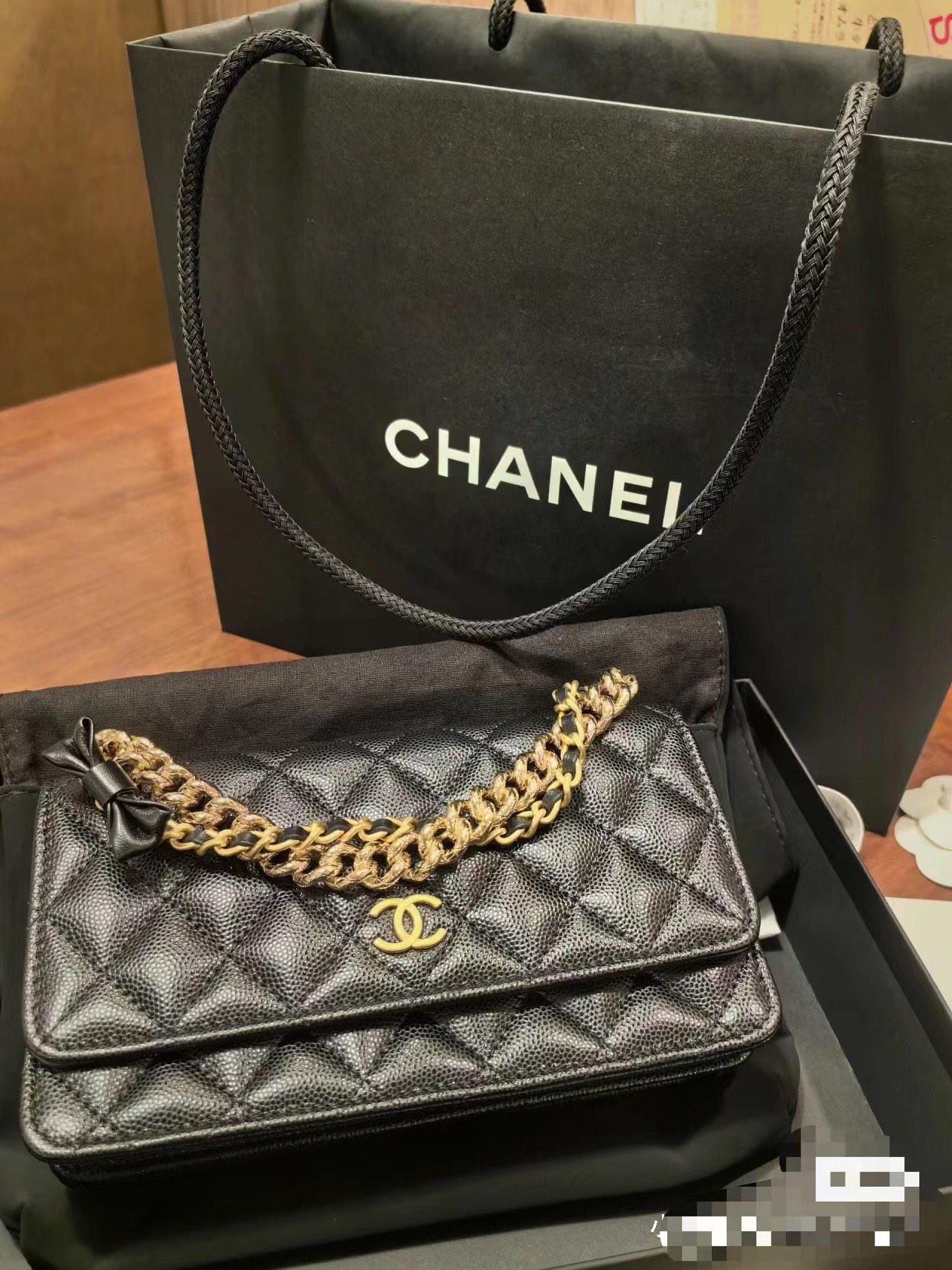 Chanel Noir Fashion