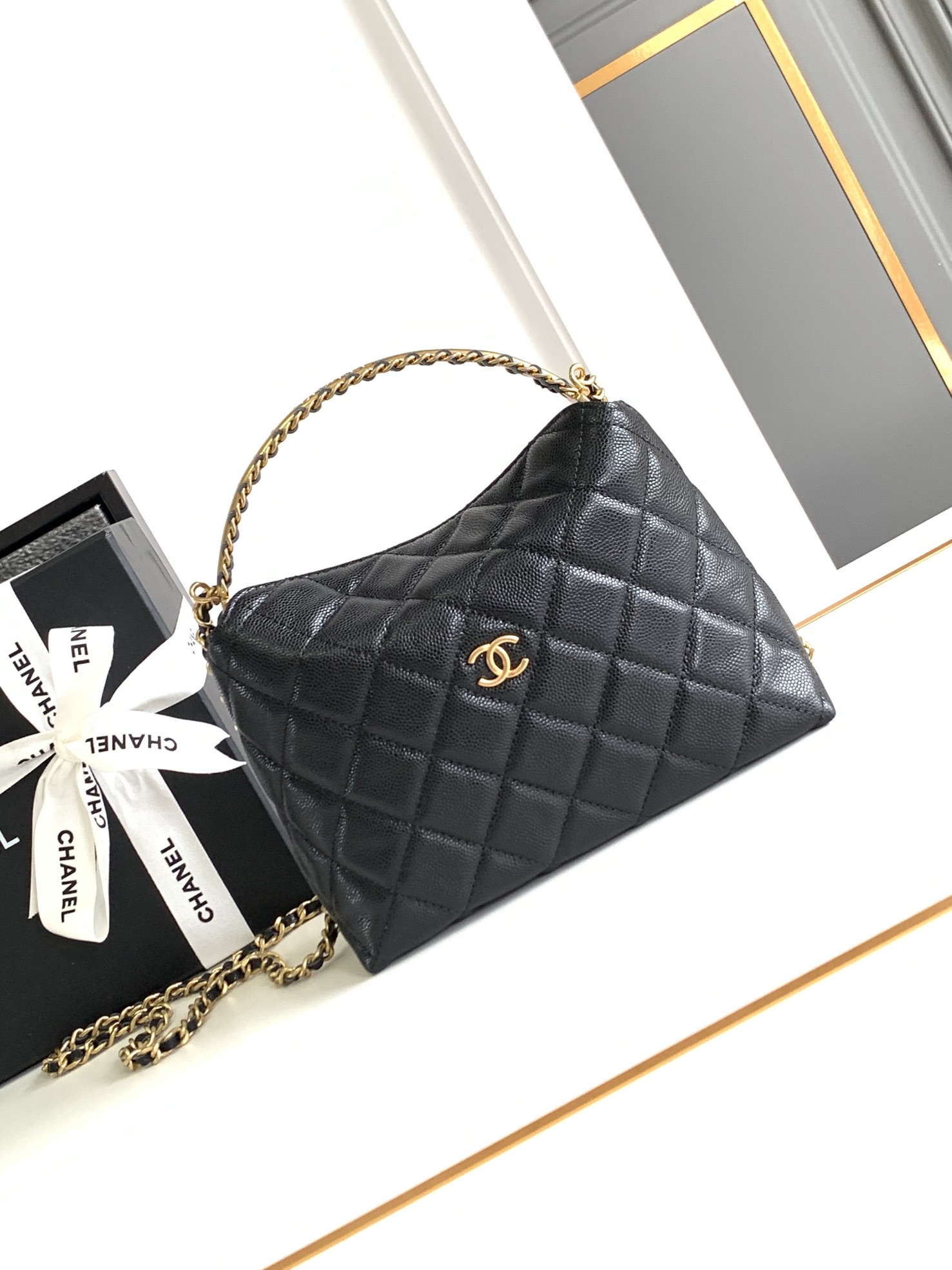 CHANEL realmente sorprende, el 24A mejor caballo negro, bolso fiambrera con asa, talla: 19x14x7cm, cabe un teléfono gra…