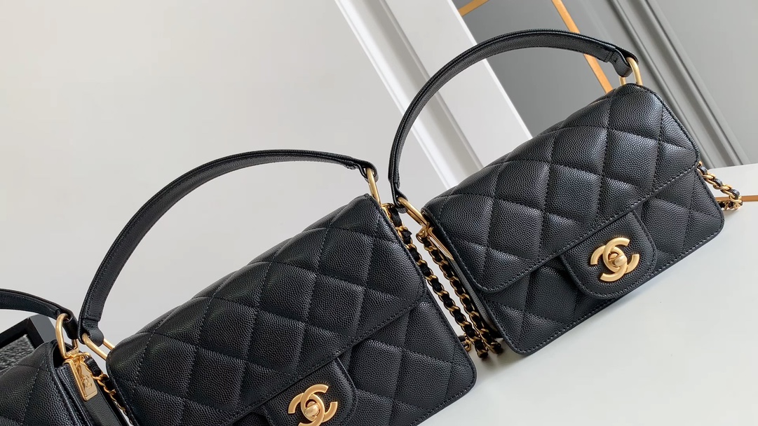 Chanel Classic Flap Bag Torby typu crossbody i na ramię Czarny Złoto Mini