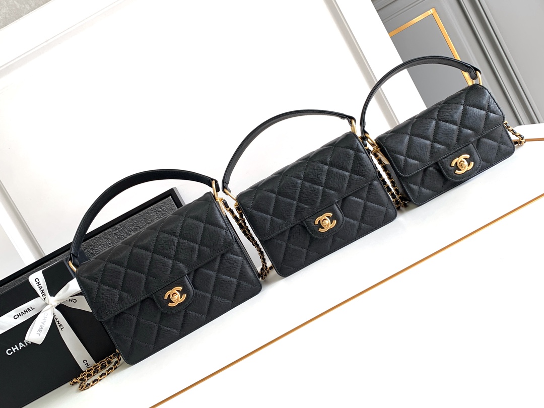 Najlepsze przystępne cenowo
 Chanel Classic Flap Bag Torby typu crossbody i na ramię Czarny Złoto Mini