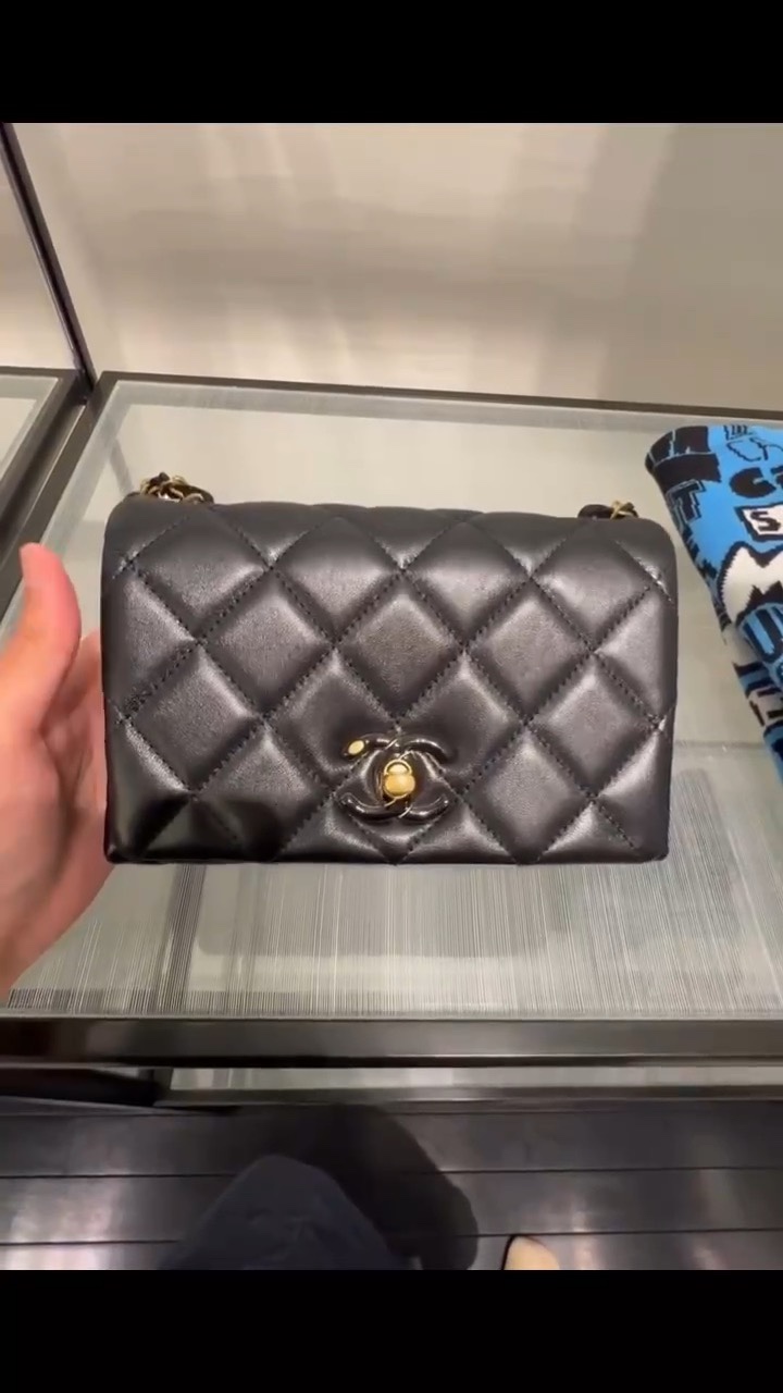 Chanel Classic Flap Bag Torby typu crossbody i na ramię Czarny