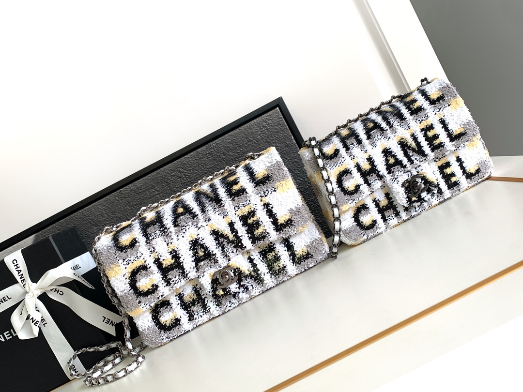 Now! ❤️‍🔥 Big H real shots 🎨 Summer hues with colorful striped sequins - Bag