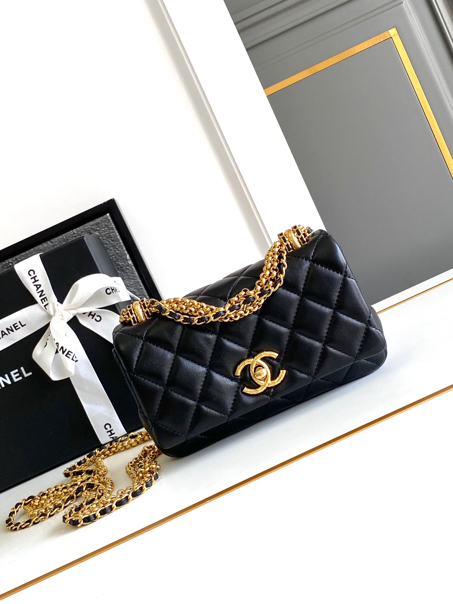 Chanel Classic Flap Bag AAAA
 Crossbody & Shoulder Bags Black Gold Engraving Lambskin Sheepskin Vintage Chains