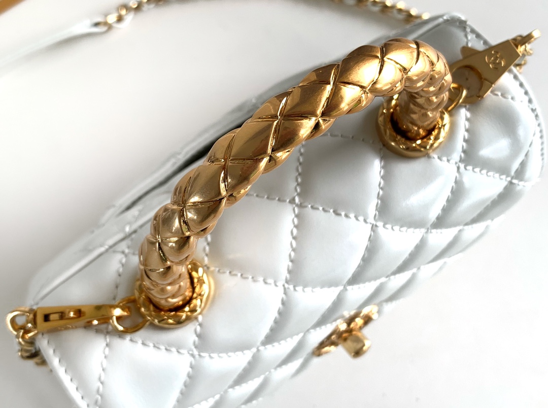 Givenchy Classic Handcrafted Luxury Leather Shoulder Bag Ref 7