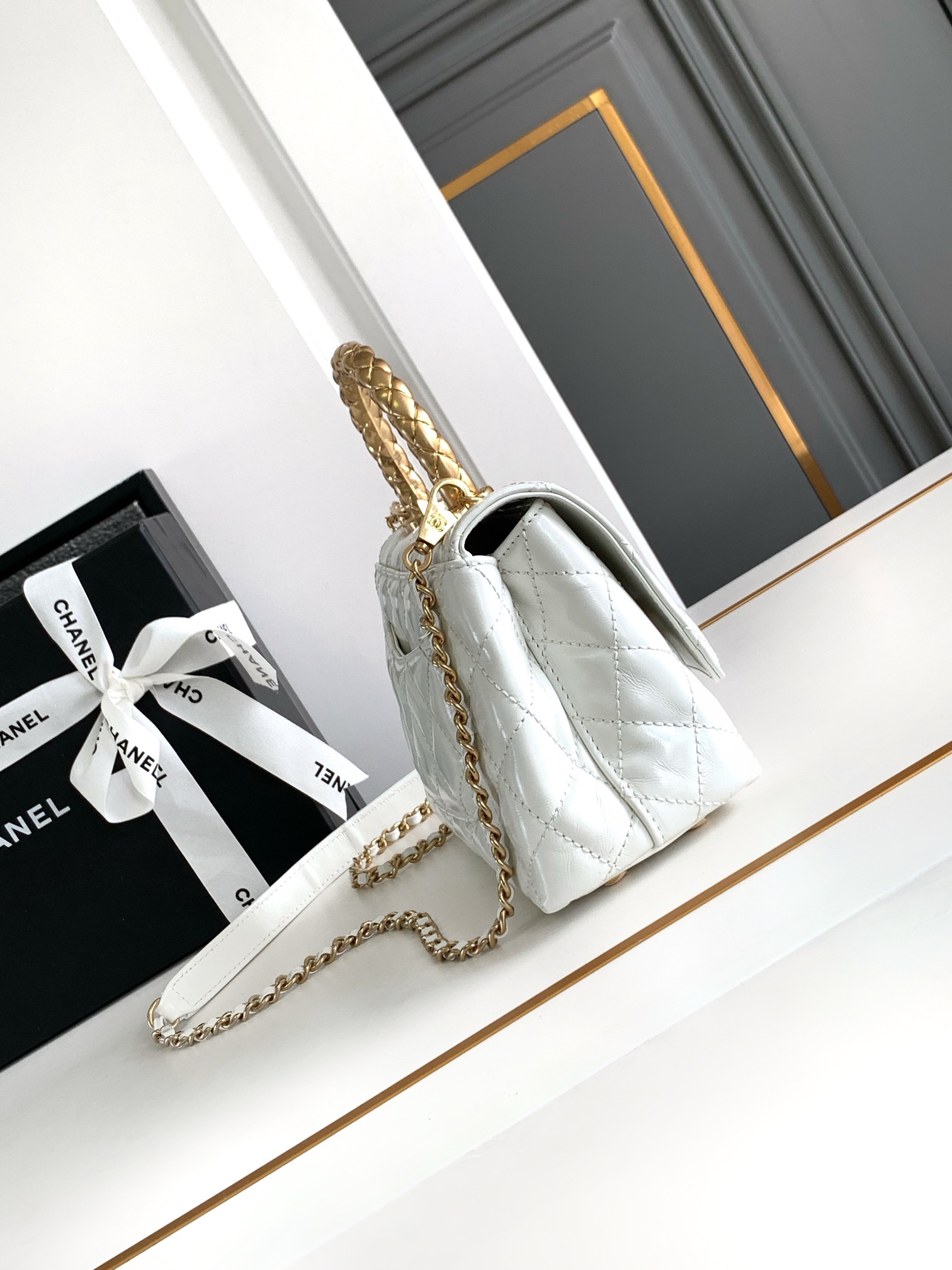 Givenchy Classic Handcrafted Luxury Leather Shoulder Bag Ref 2