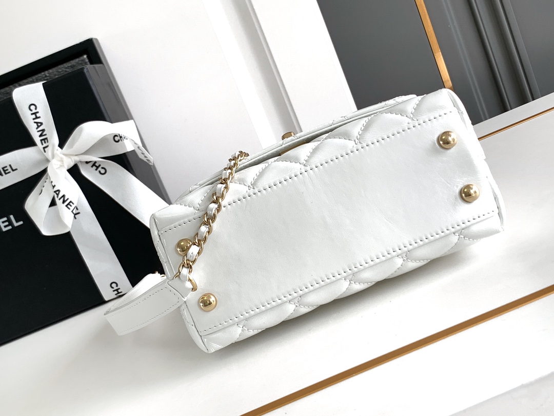 Givenchy Classic Handcrafted Luxury Leather Shoulder Bag Ref 4
