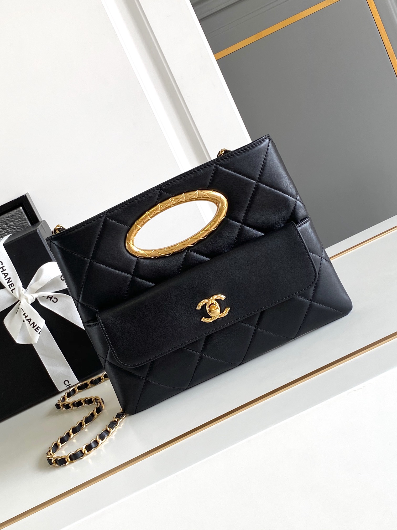 Chanel Perfect
 Crossbody & Shoulder Bags Black Gold