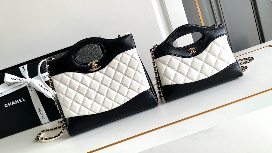 Dos tallas🚩🚩🚩Gran H real video🚩🚩🚩Chanel 31bagnano color panda🐼 lo compré sin dudar, el color panda🐼 se ve con m…