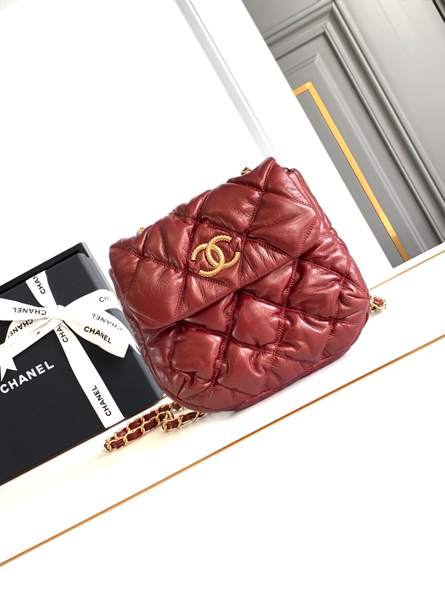 Top Designer replica
 Chanel Saddle Bags Red Fall/Winter Collection