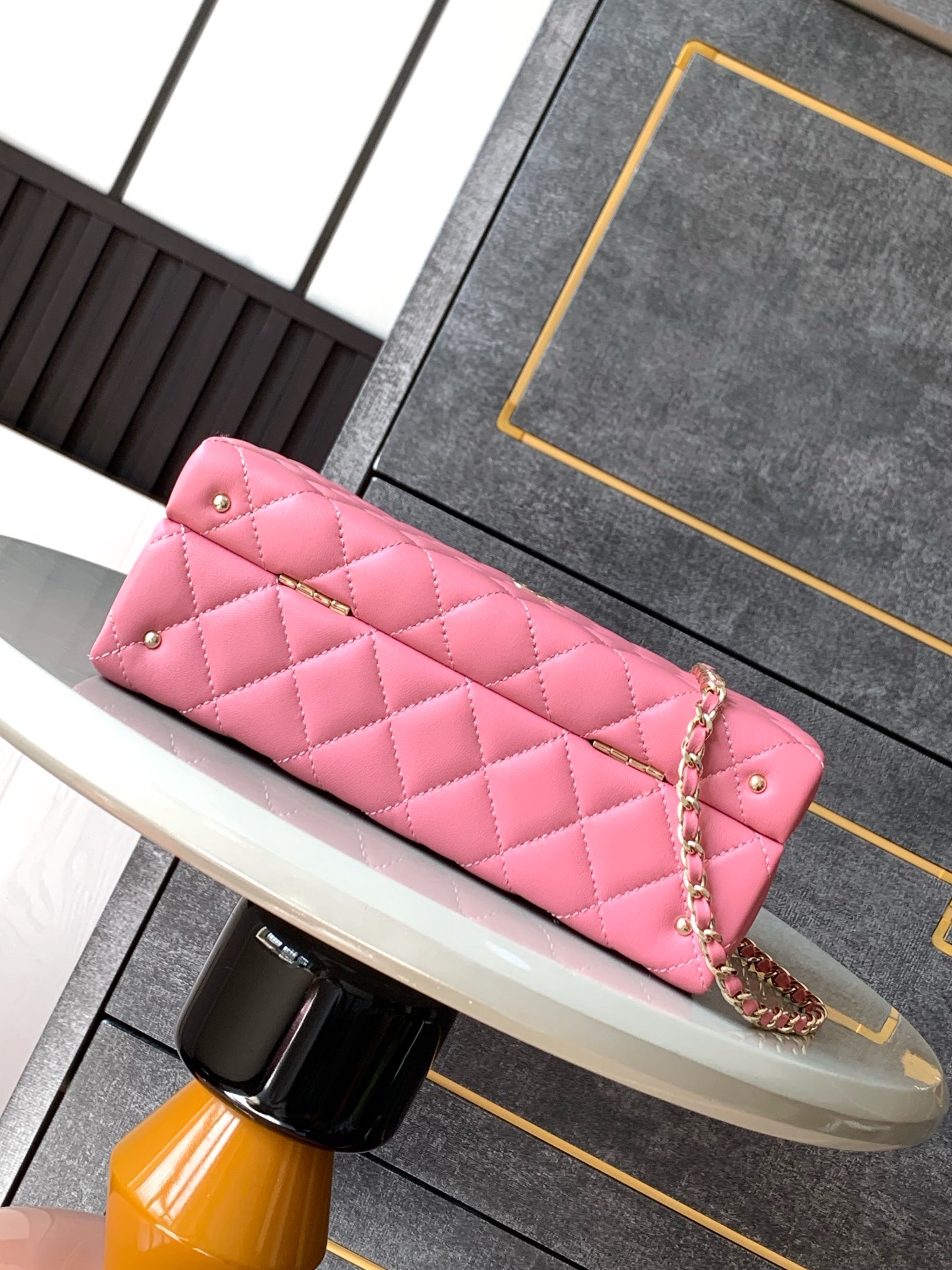 designed like a classic collector's vintage vanity box bag - Bag 4