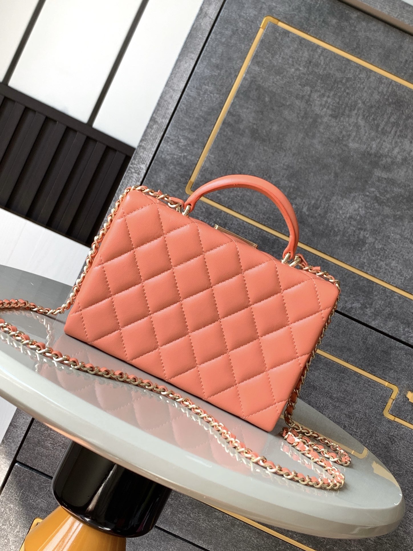 perfect as a collector's vintage vanity box bag - Bag 3