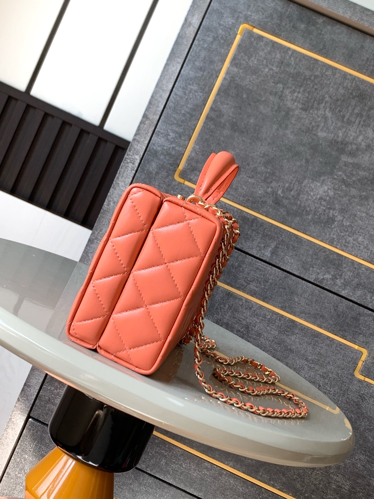 perfect as a collector's vintage vanity box bag - Bag 2