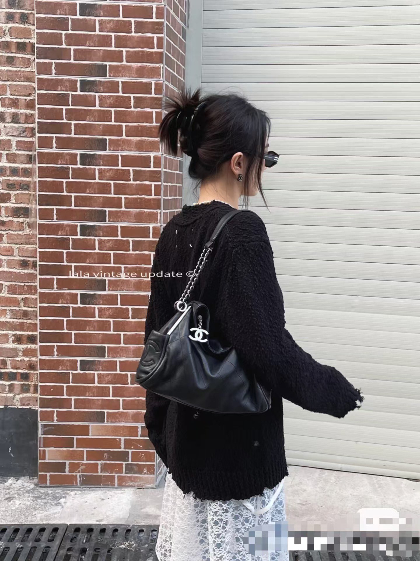 wear it as an underarm bag - Bag 7