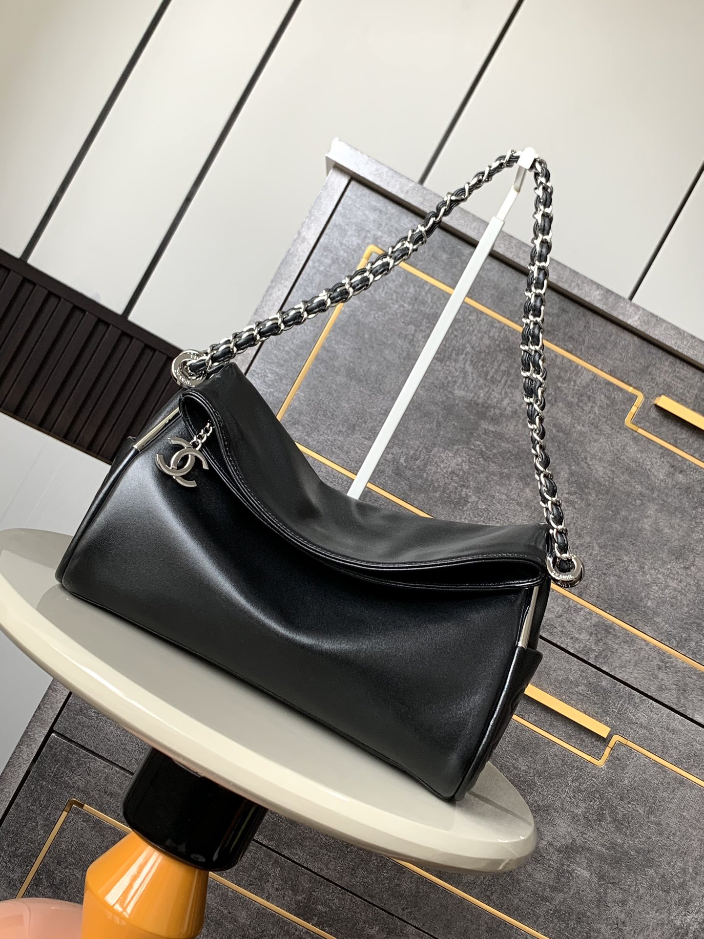 bound to become a new favorite for Chanel lovers - Bag