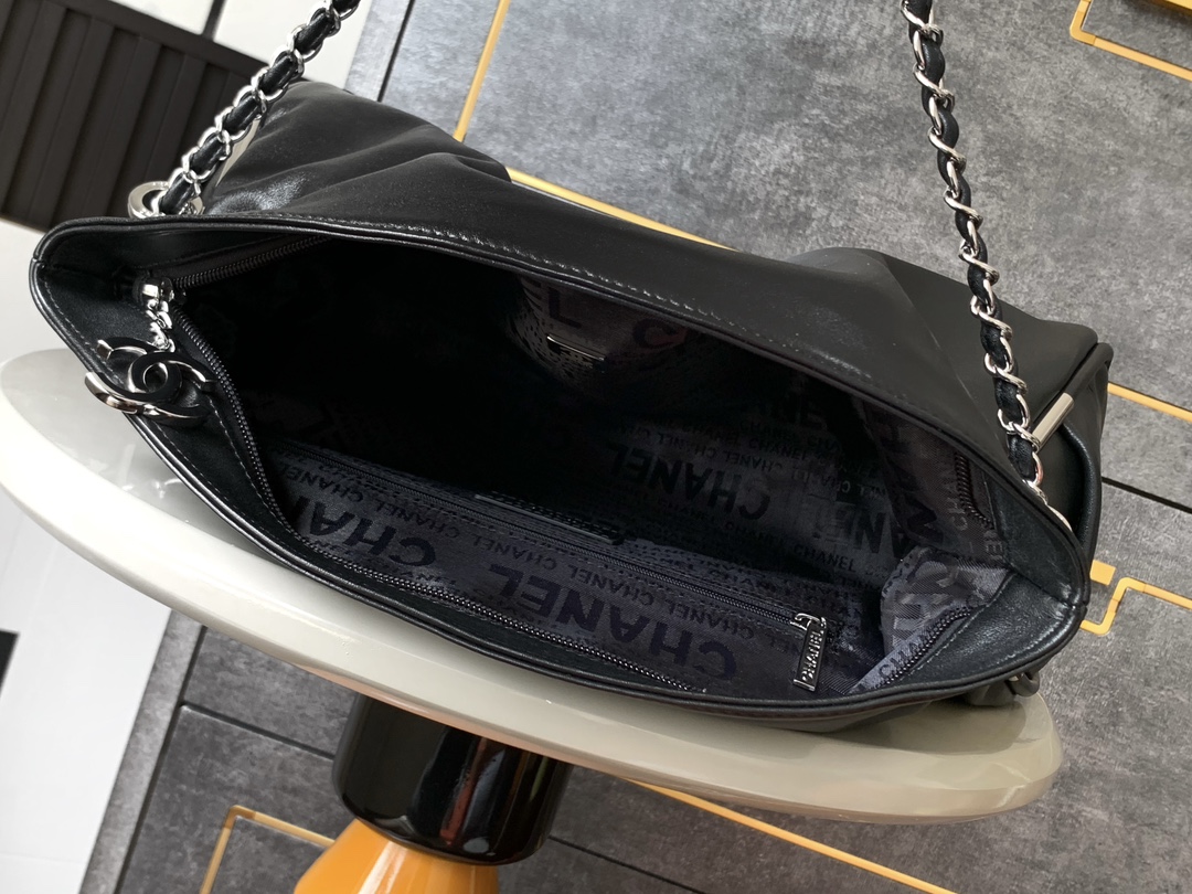 destined to become a new favorite among CHANEL lovers - Bag 8