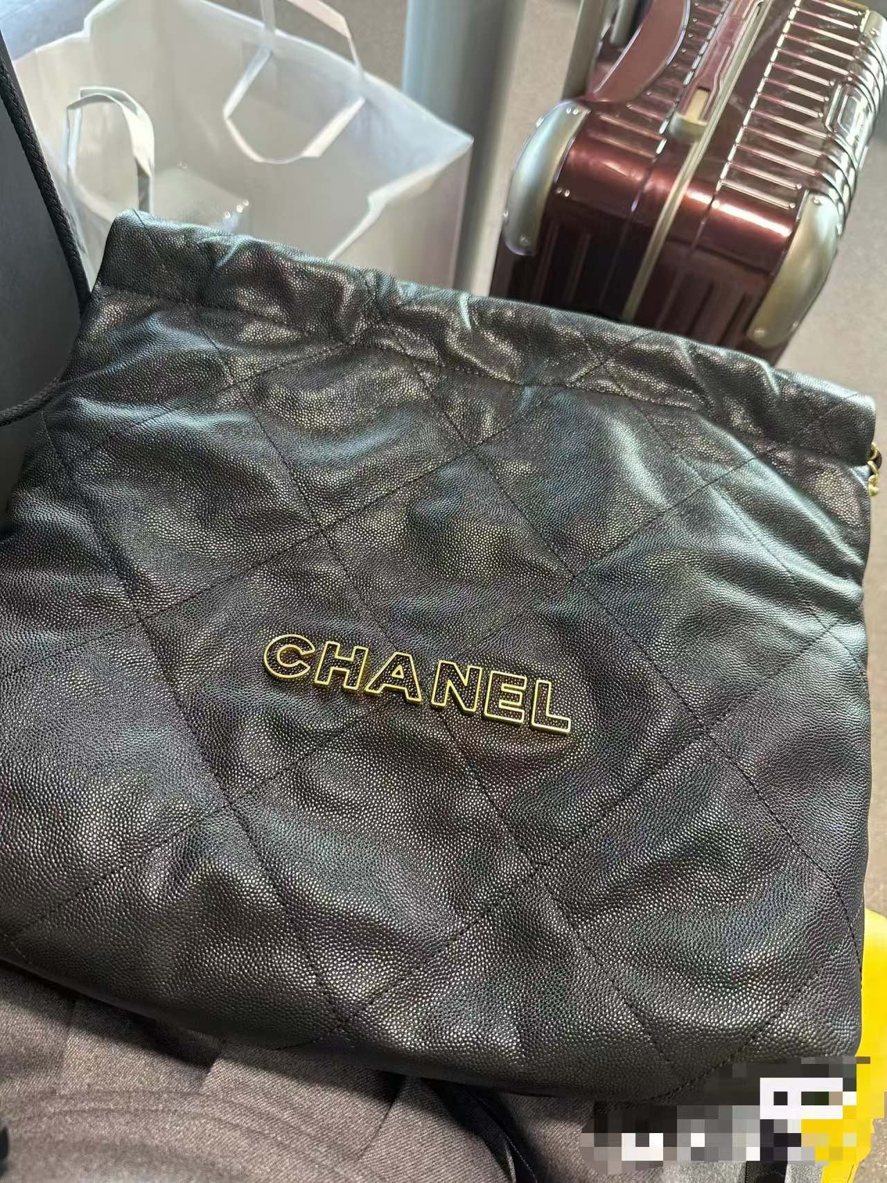 OHANEL 24K 🎆🎆 New Grained/Caviar Calfskin "Trash Bag" (Chanel 22 - Bag 2