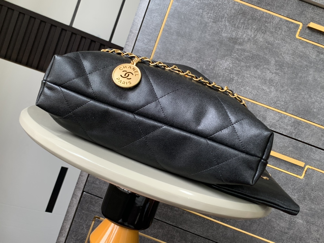 Chanel Luxury Designer Handbag Shoulder Crossbody Bag crafted in premium 4