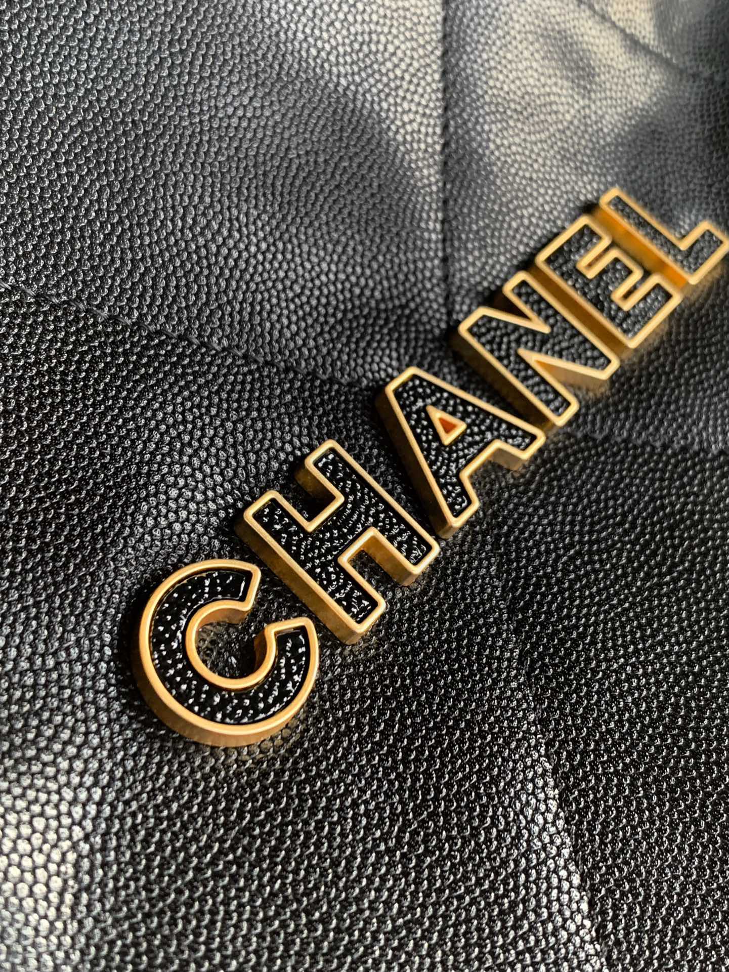 Chanel Luxury Designer Handbag Shoulder Crossbody Bag crafted in premium 5