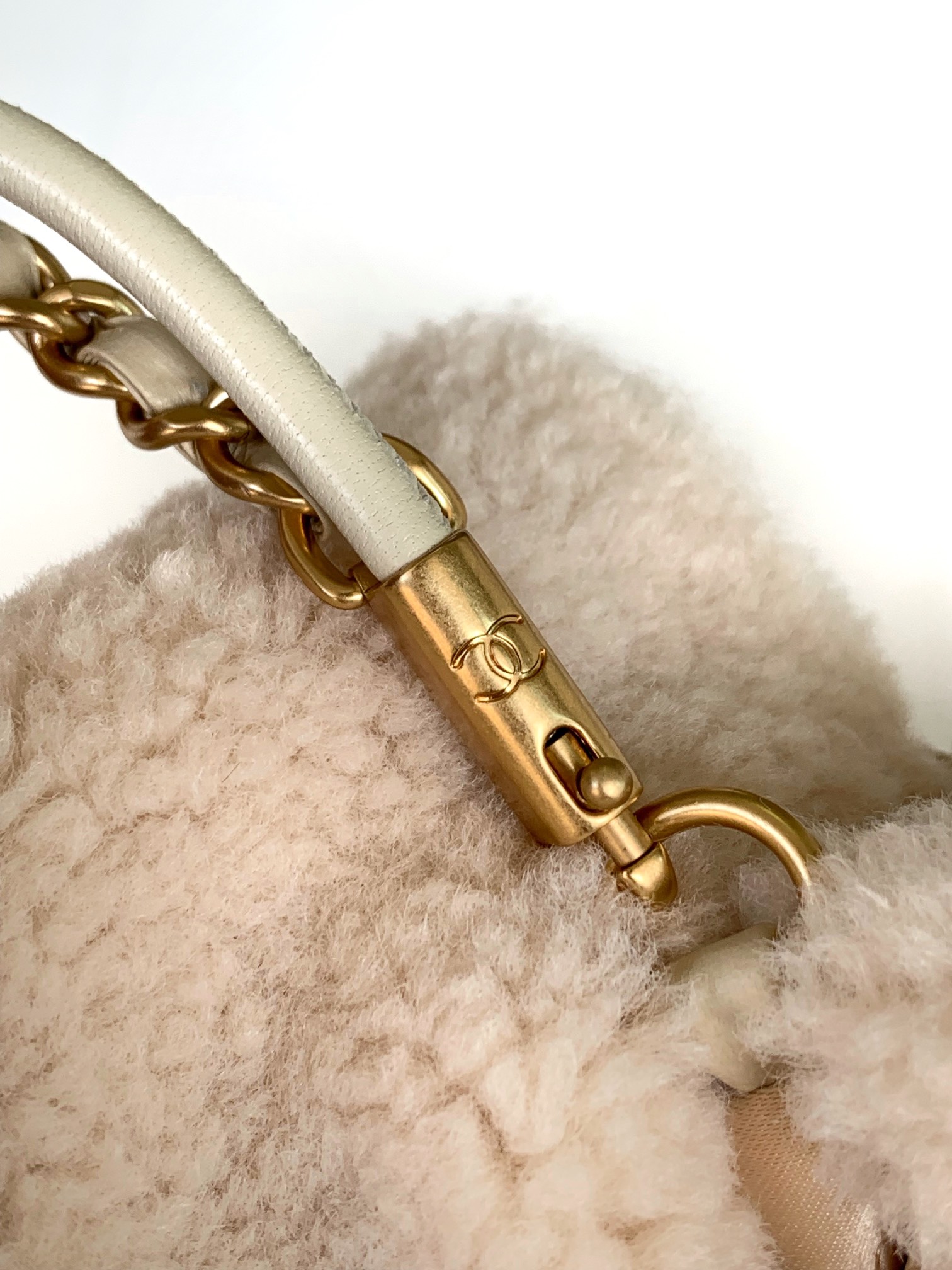 Chanel Luxury Designer Handbag Shoulder Crossbody Bag crafted in premium 7