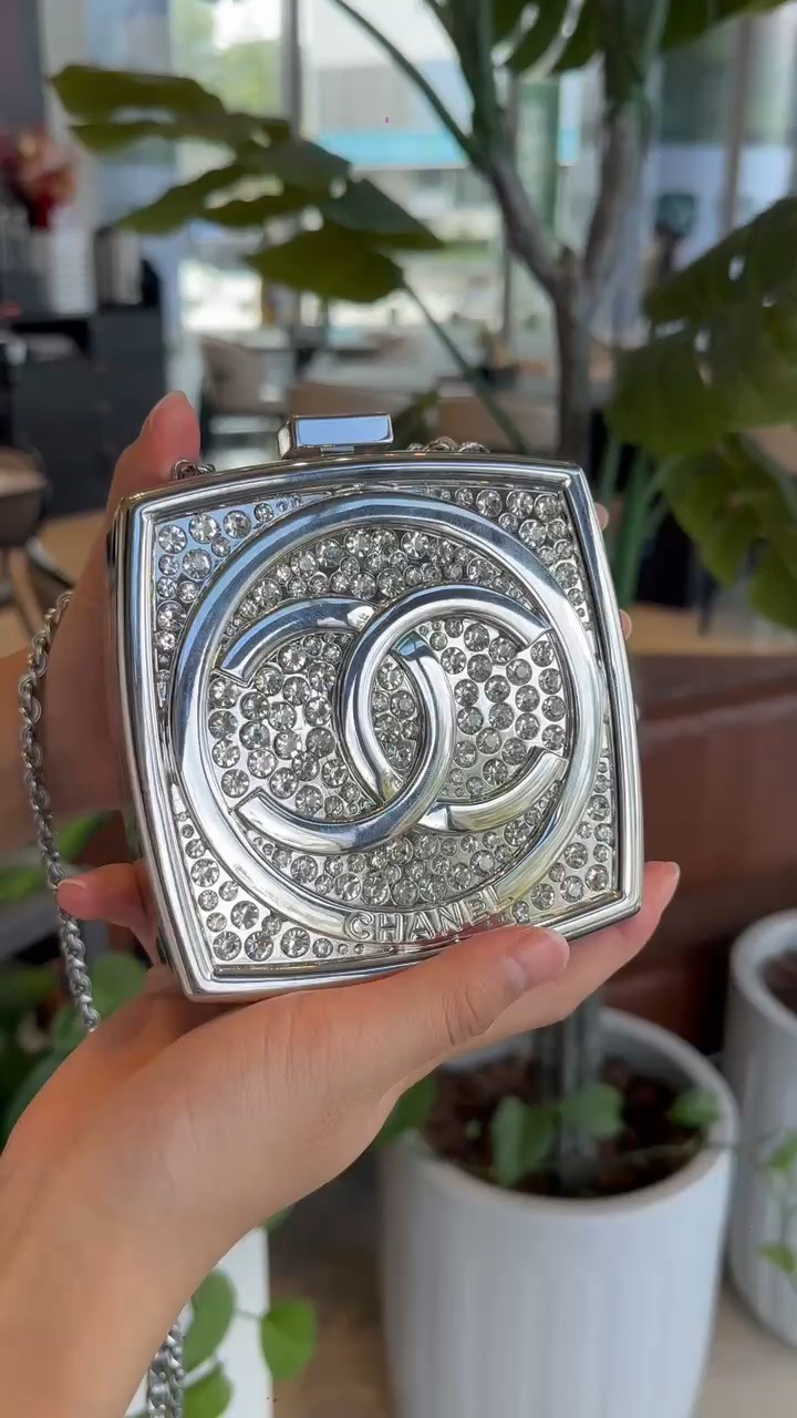 Live photos revealed by Big H 🫣🫣🫣 CHANEL 🚩🚩🚩 25C Cruise Collection Previ - Bag