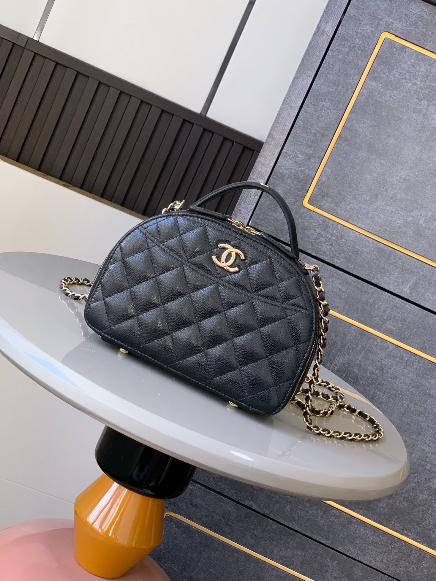 OHANEL🚩🚩🚩25C🧨🧨🧨Bolsa box💼Nuevo modelo ¡NUEVO! ¡Esta bolsa de bola de bolos🎳! Material de piel de vacuno caviar …