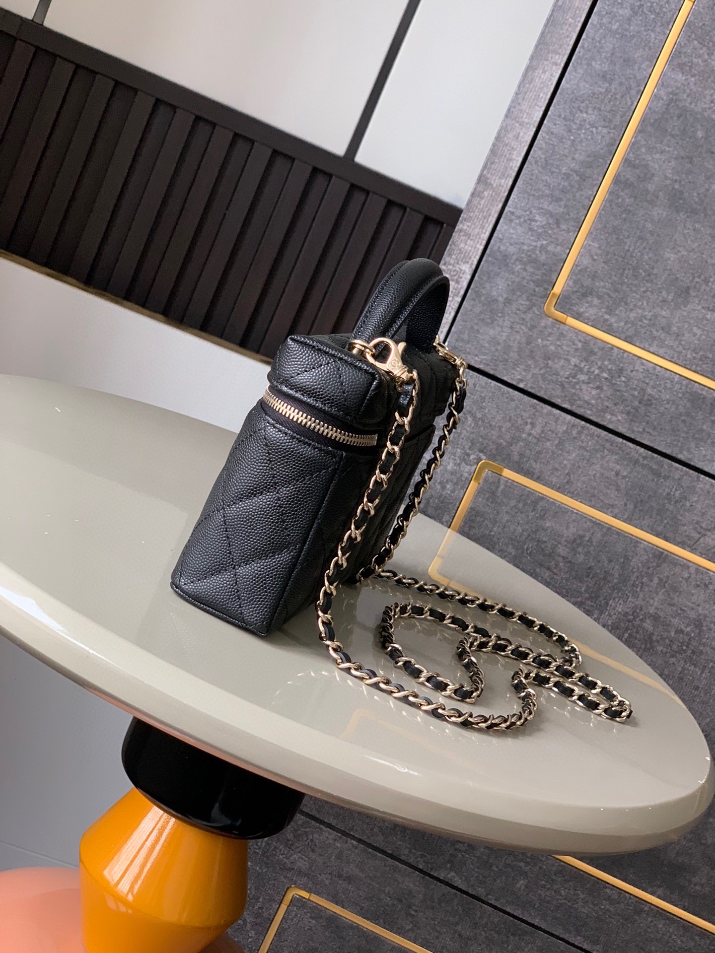 [Chanel Women