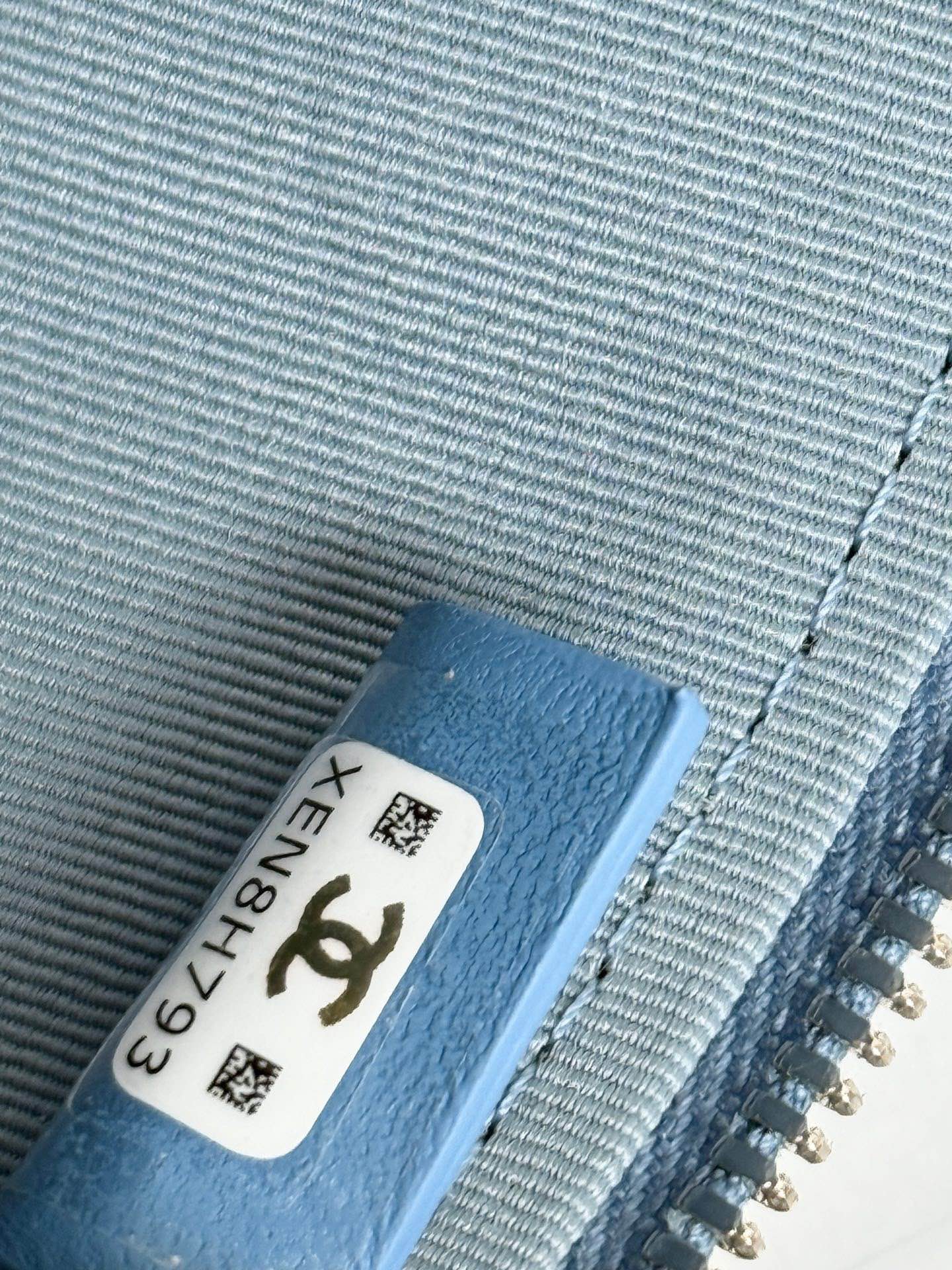 Chanel 25C LP Vanity Case, Light Blue Denim, Detachable Chain, Fashionable 7 i1741426635 2137 3