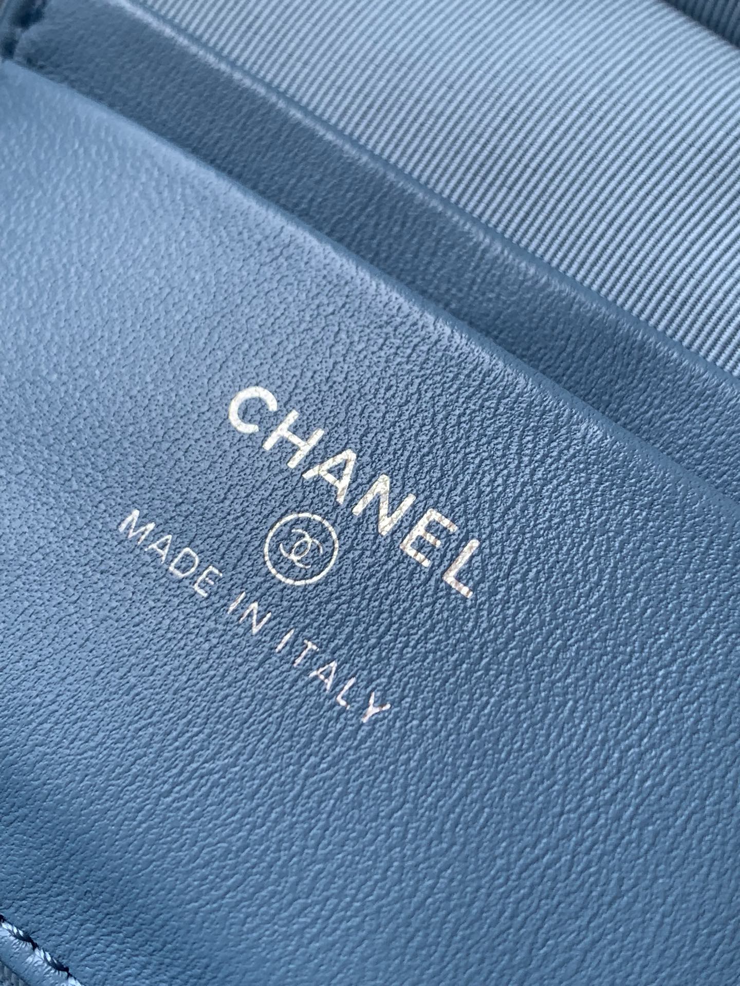 Chanel 25C LP Lunch Box Bag - Light Blue Denim, Detachable Chain 10 i1741768539 3546 0