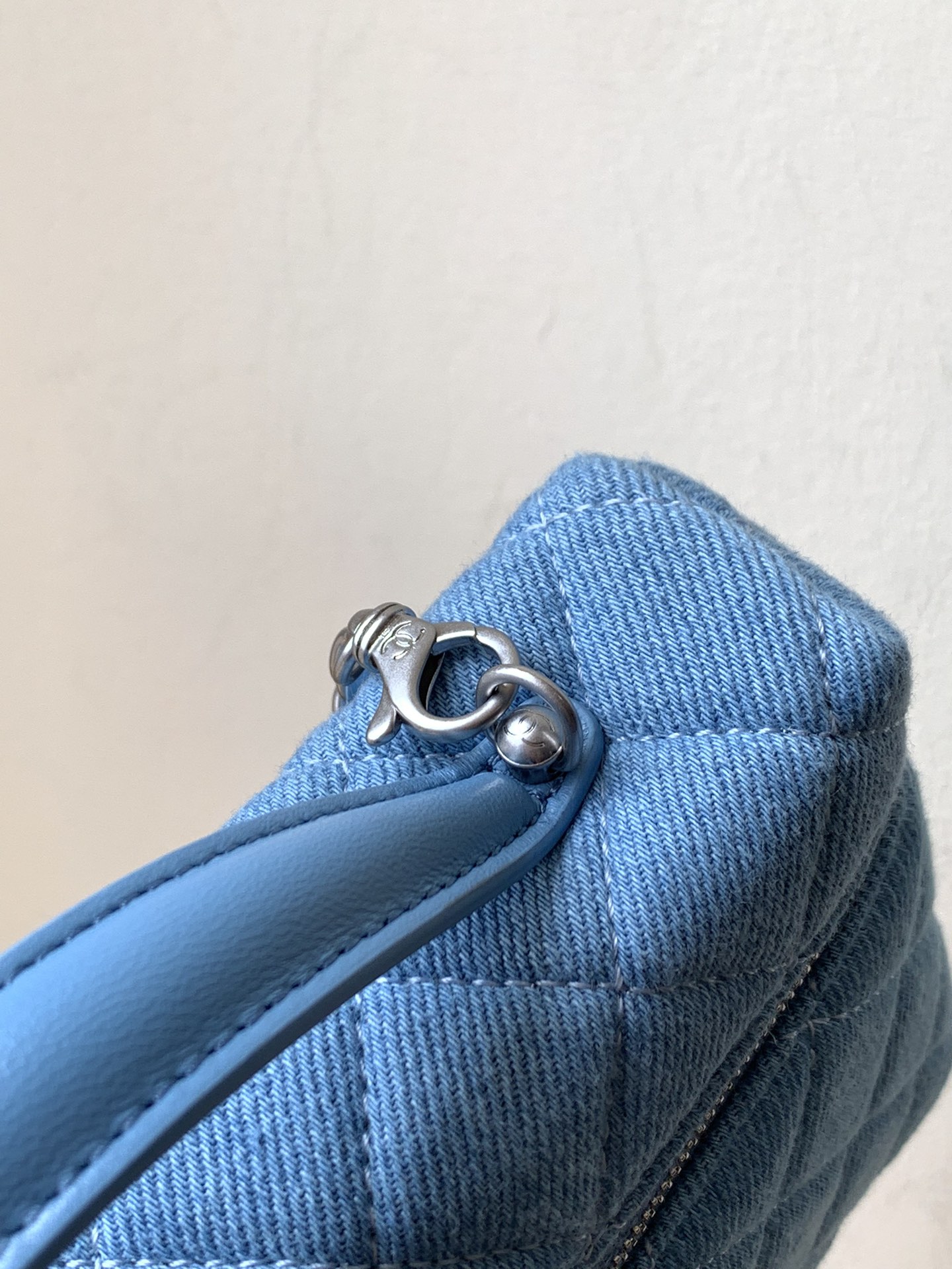 Chanel 25C LP Lunch Box Bag - Light Blue Denim, Detachable Chain 7 i1741768539 4388 6