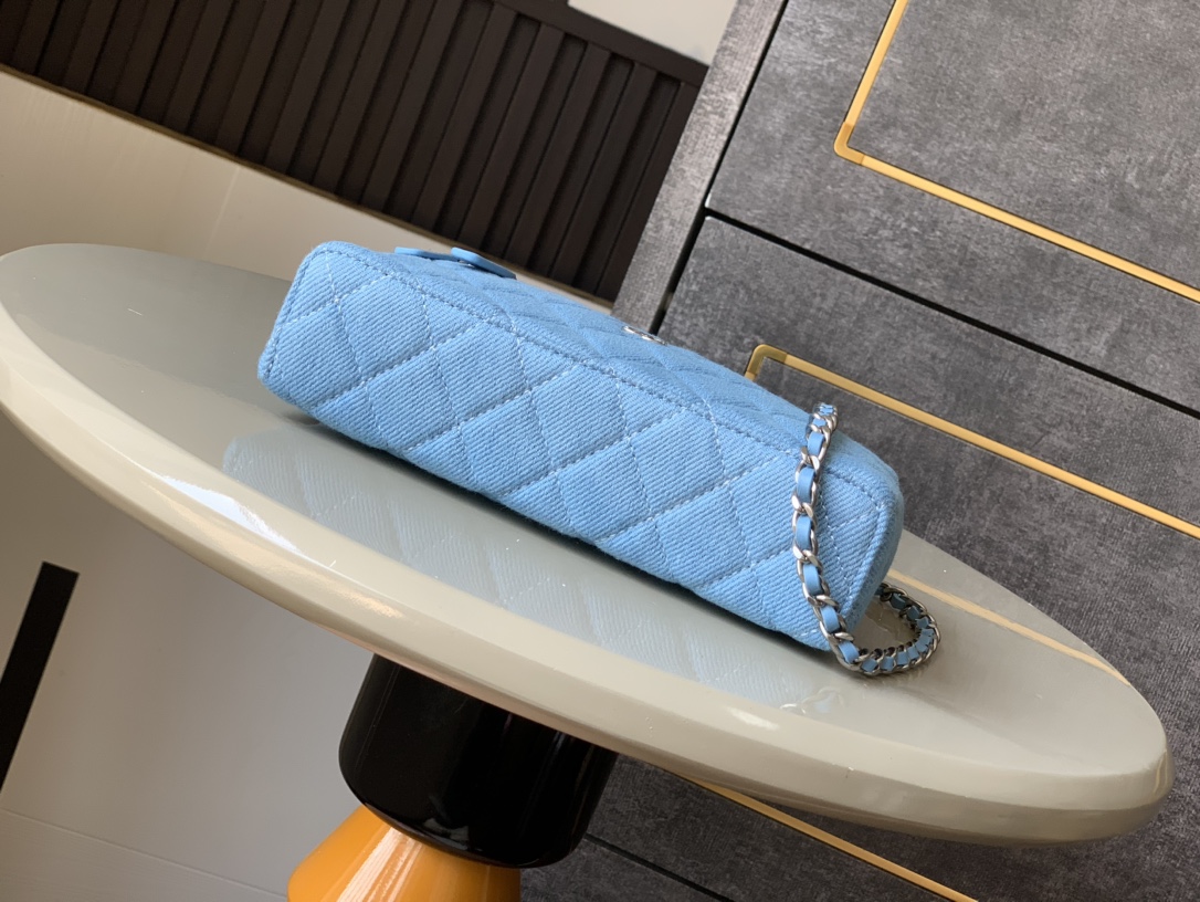 Chanel 25C LP Lunch Box Bag - Light Blue Denim, Detachable Chain 5 i1741768539 676 1