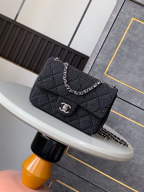 OHANEL 25S Diamond CF Bag, Limited Edition, Luxurious and Eye-Catching 1 OHANEL 25S Diamond CF Bag, Limited Edition, Luxurious and Eye-Catching