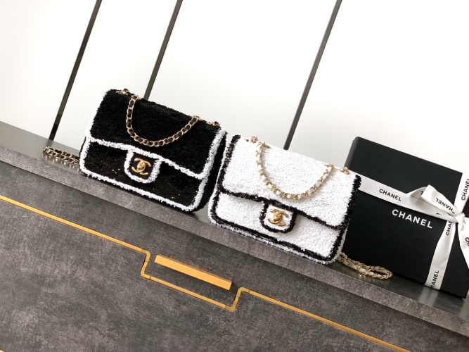 CHANEL 25 S Sequin Flap Bag, 20cm, Black/White, Party, Evening, Daily Use 1 CHANEL 25 S Sequin Flap Bag, 20cm, Black/White, Party, Evening, Daily Use