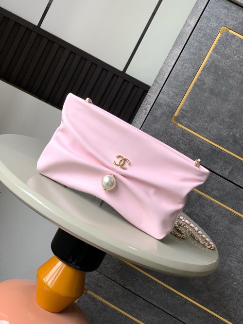 Chanel 25S Pink Clutch with Chain, Compact & Chic Handbag - 14x24x5cm 1 Chanel 25S Pink Clutch with Chain, Compact & Chic Handbag - 14x24x5cm