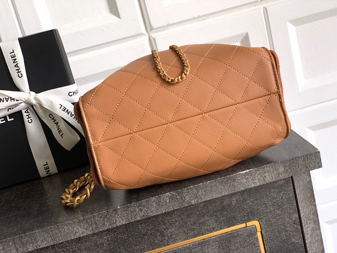 Chanel Style Leather Hobo Bag Bags Hobo Bag detail image 4 from source 765832