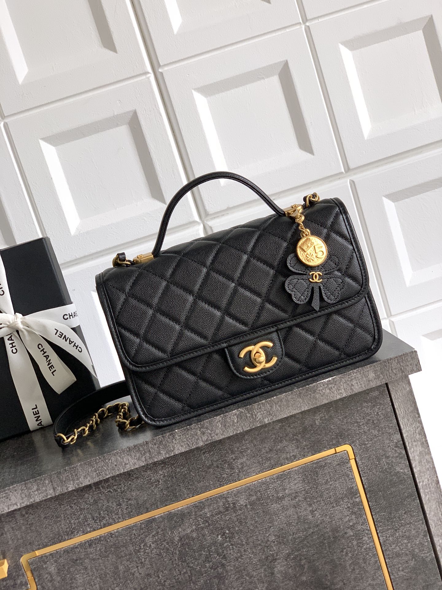 Chanel 25B Clover Series Ladies Leather Crossbody Bag, Black, 16.5×25×8.5cm