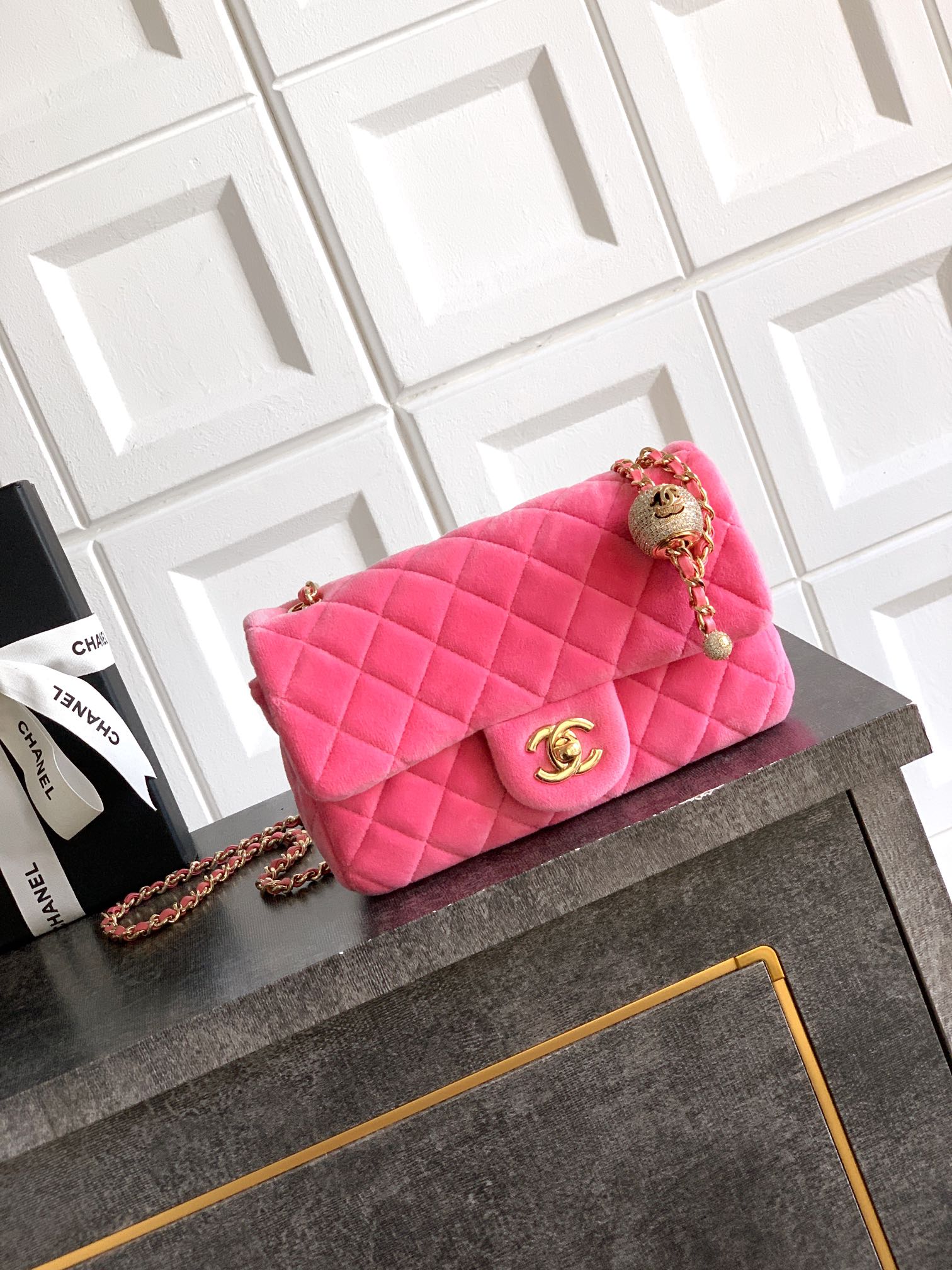 OHANEL 25B Pink Velvet Flap Bag with Rhinestone Ball Charm, 20cm