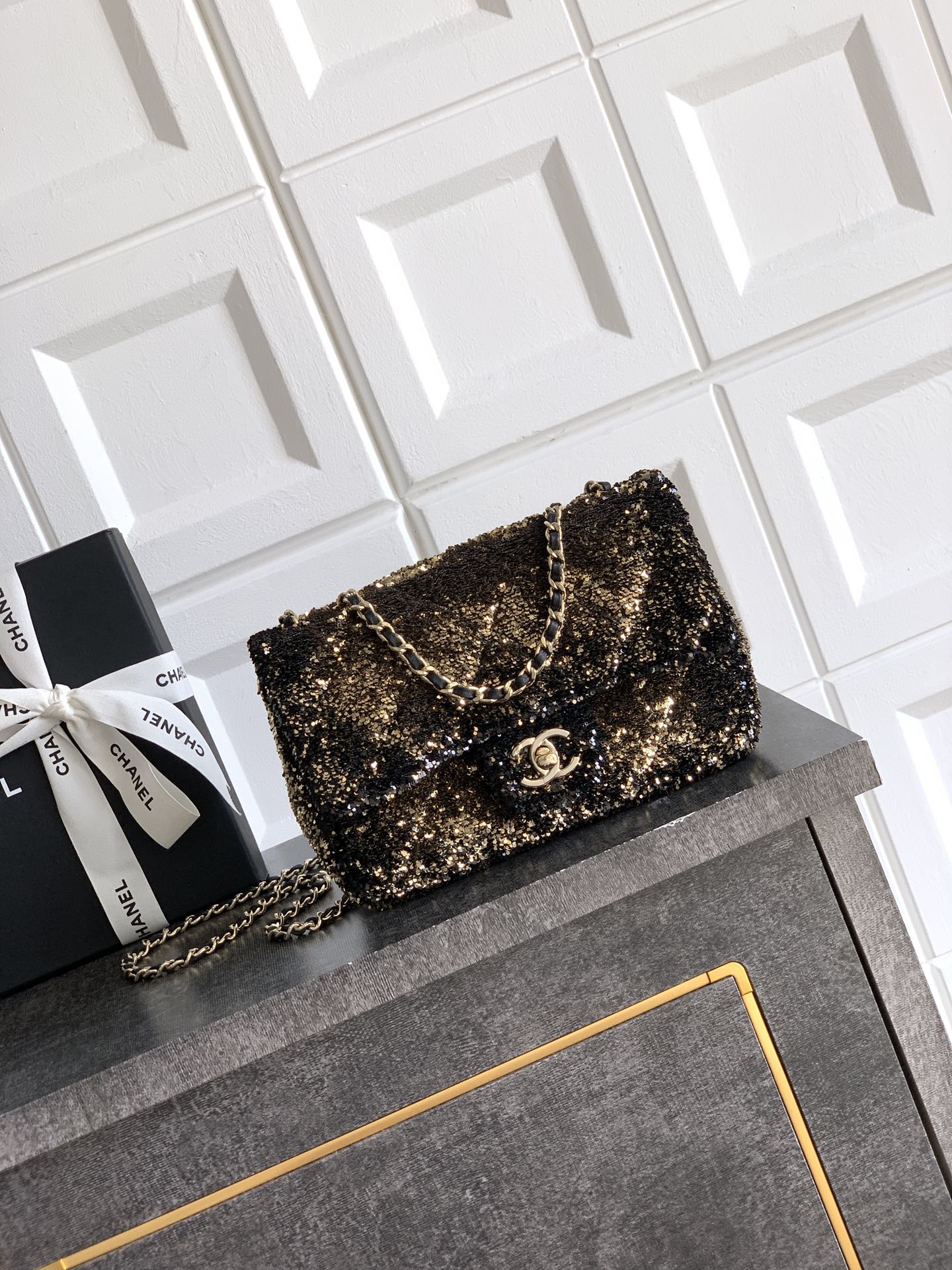 OHANEL 25B Sequin Flap Bag, Gold-tone Hardware & Chain, Shoulder Bag