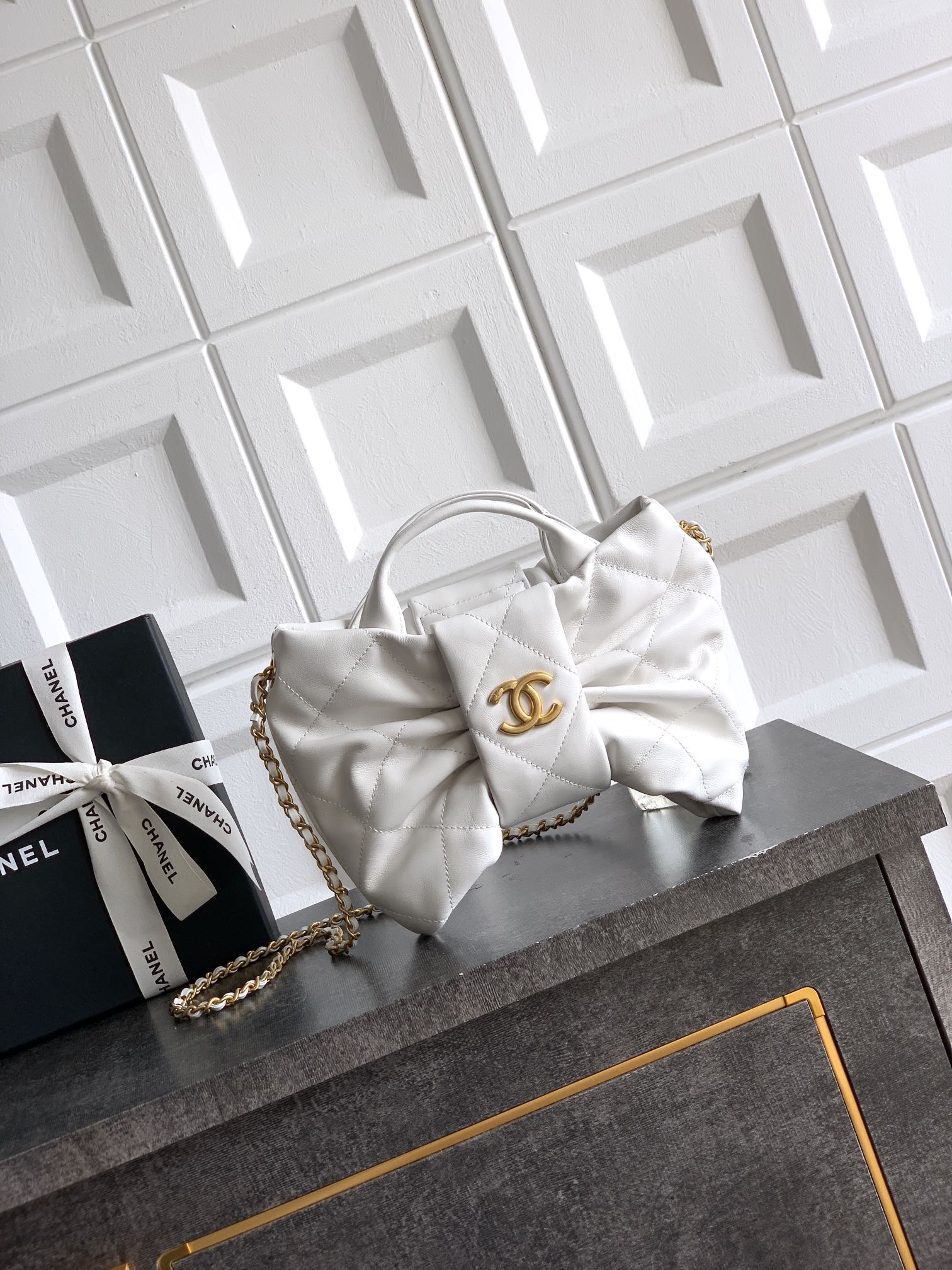 Chanel White Lambskin Bow Flap Bag with Chain Strap - Elegant & Chic